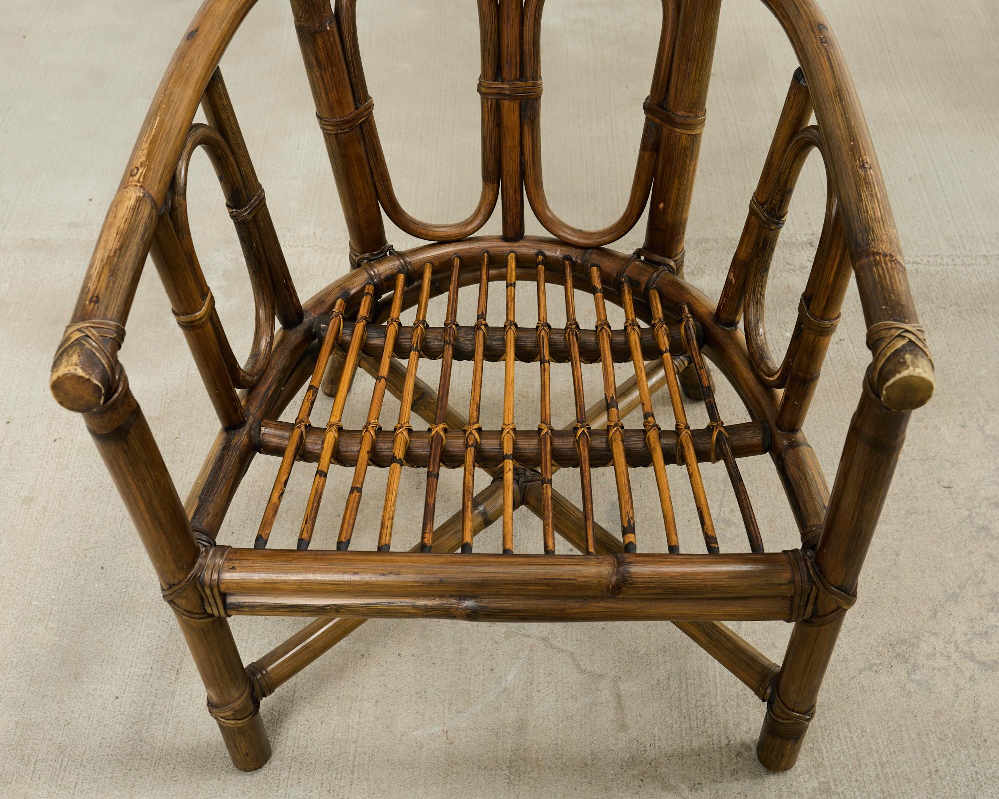 Ensemble de quatre fauteuils de salon McGuire en rotin avec dossier en forme de tonneau en vente 11