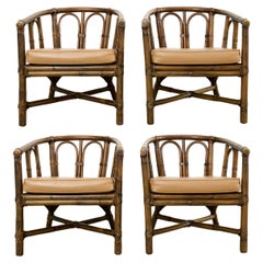 Satz von vier McGuire Rattan Barrel Back Lounge Sesseln
