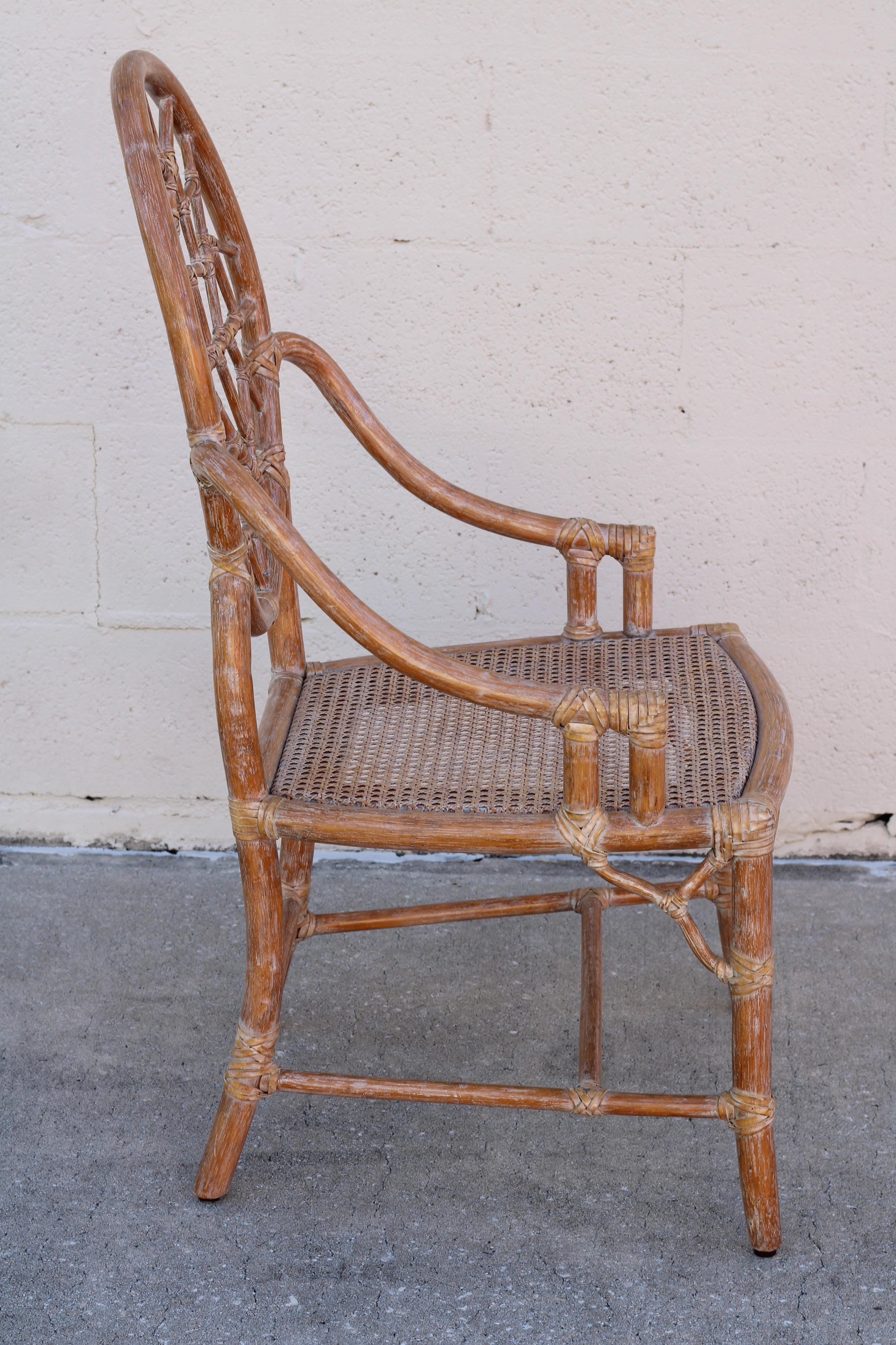 20ième siècle Ensemble de quatre chaises de salle à manger The Modernity en rotin de bambou craquelé en vente