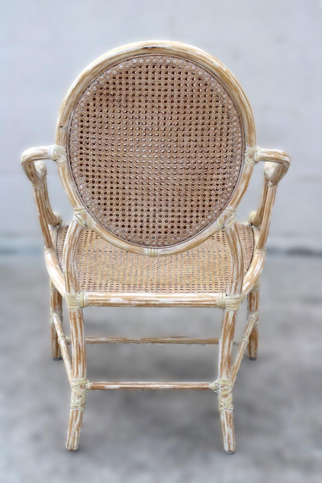 Ensemble de quatre fauteuils de salle à manger McGuire en rotin à dossier canné ovale, style moderne organique en vente 11
