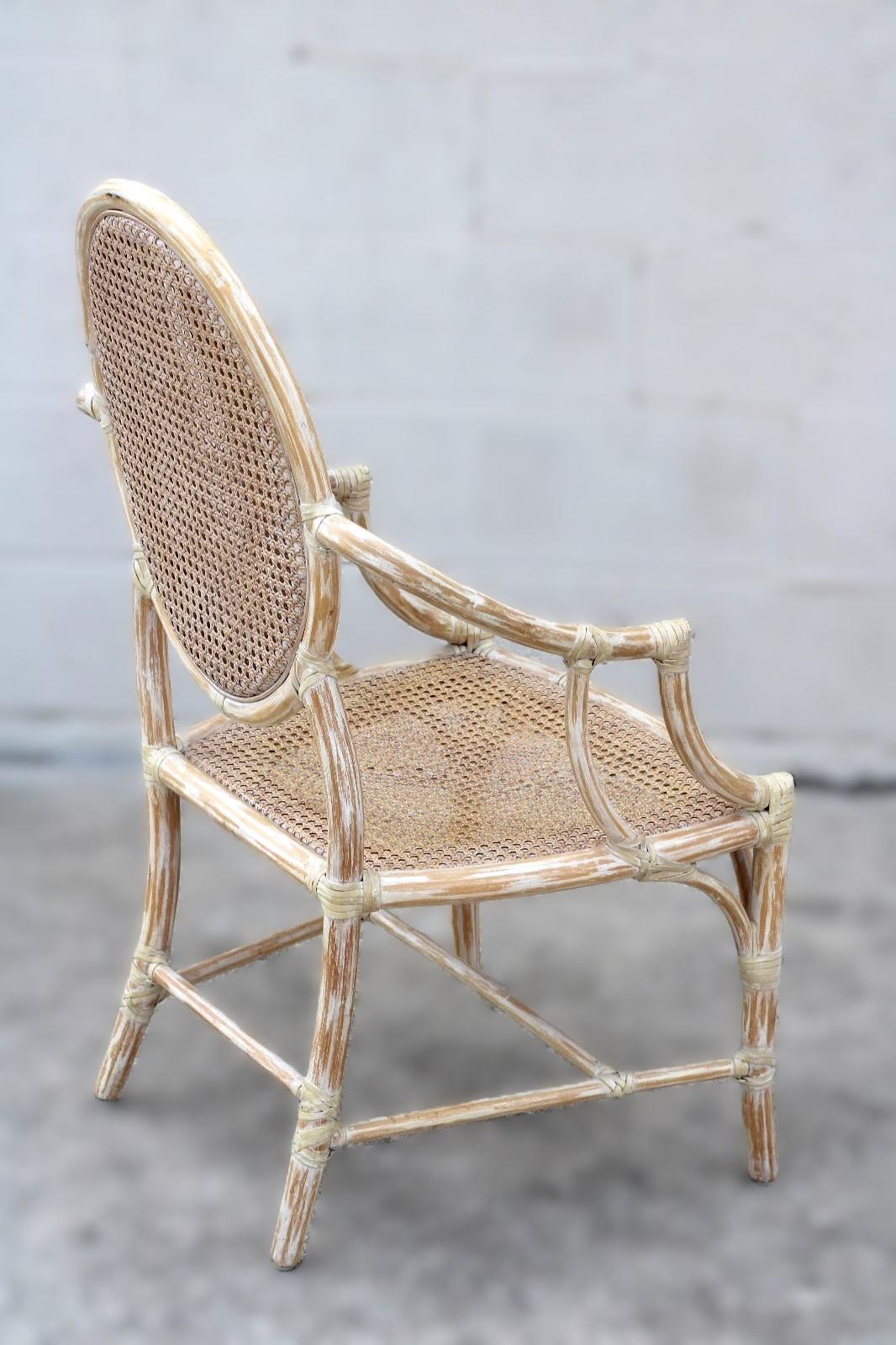 Ensemble de quatre fauteuils de salle à manger McGuire en rotin à dossier canné ovale, style moderne organique en vente 12