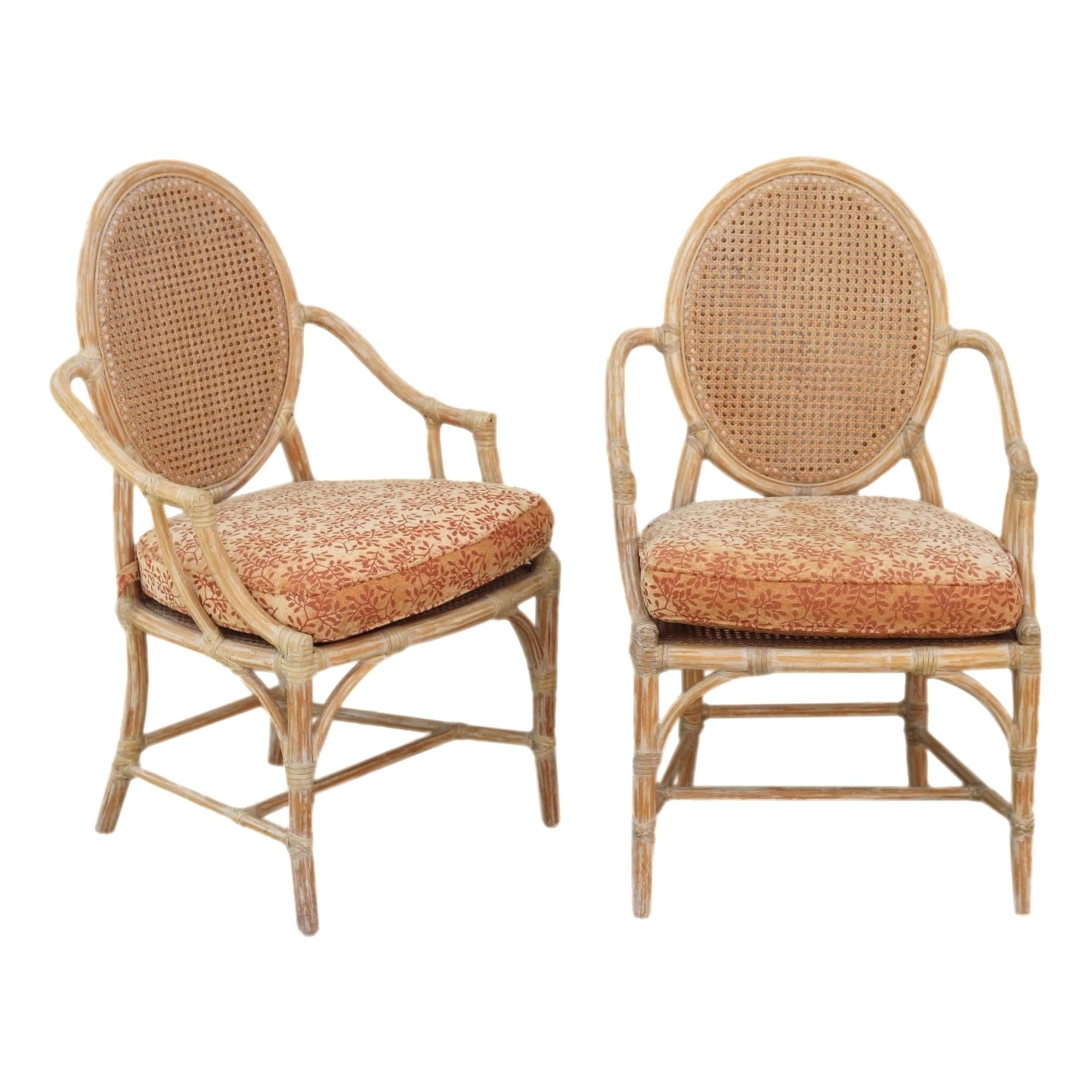 Ensemble de quatre fauteuils de salle à manger McGuire en rotin à dossier canné ovale, style moderne organique Bon état - En vente à Vero Beach, FL