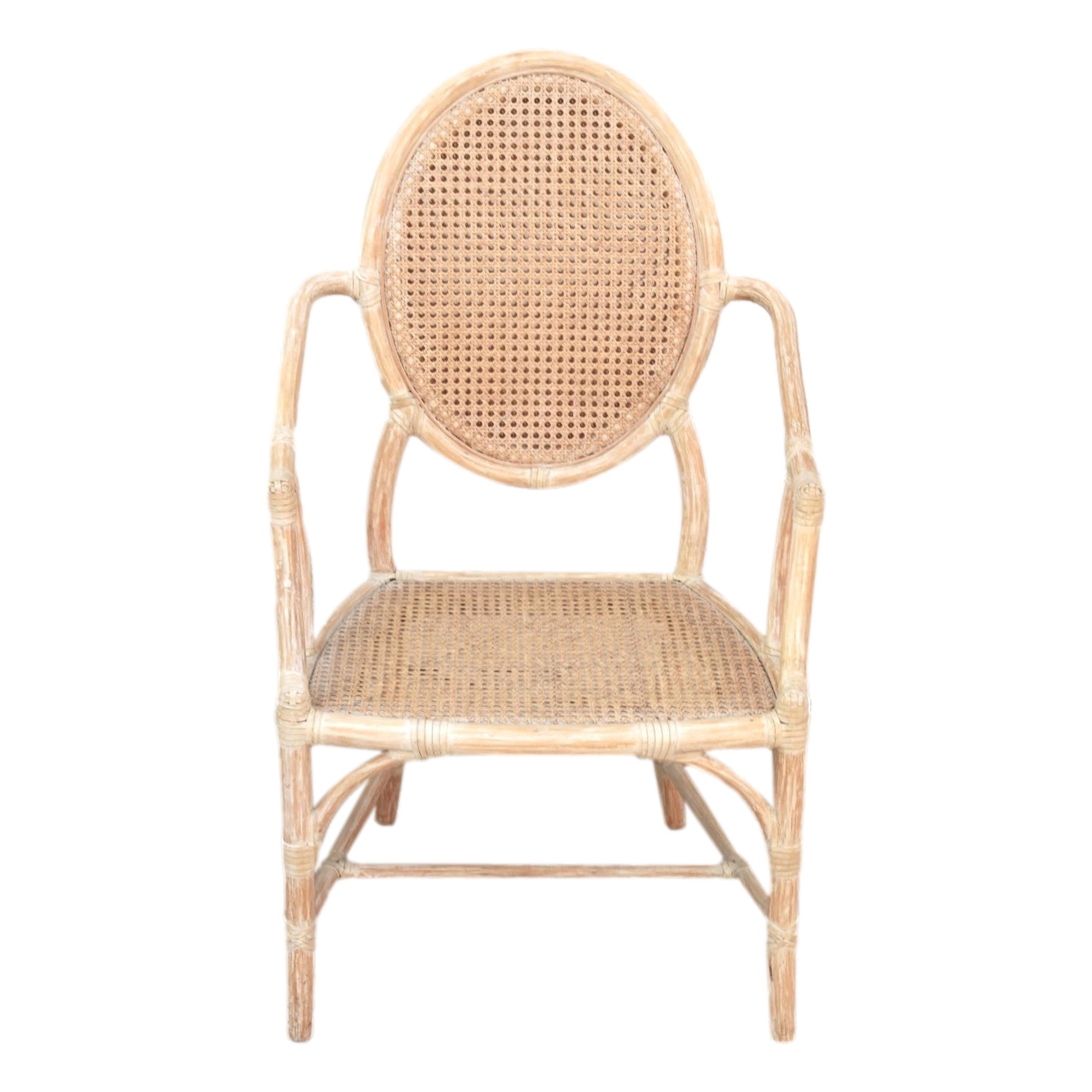 Ensemble de quatre fauteuils de salle à manger McGuire en rotin à dossier canné ovale, style moderne organique en vente 1