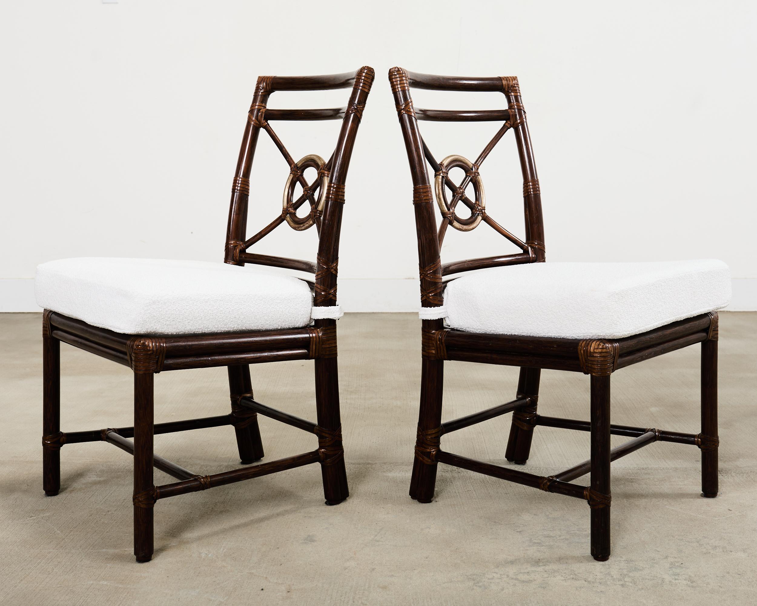 Pelle Set di quattro sedie da pranzo McGuire Rattan Target in Boucle in vendita