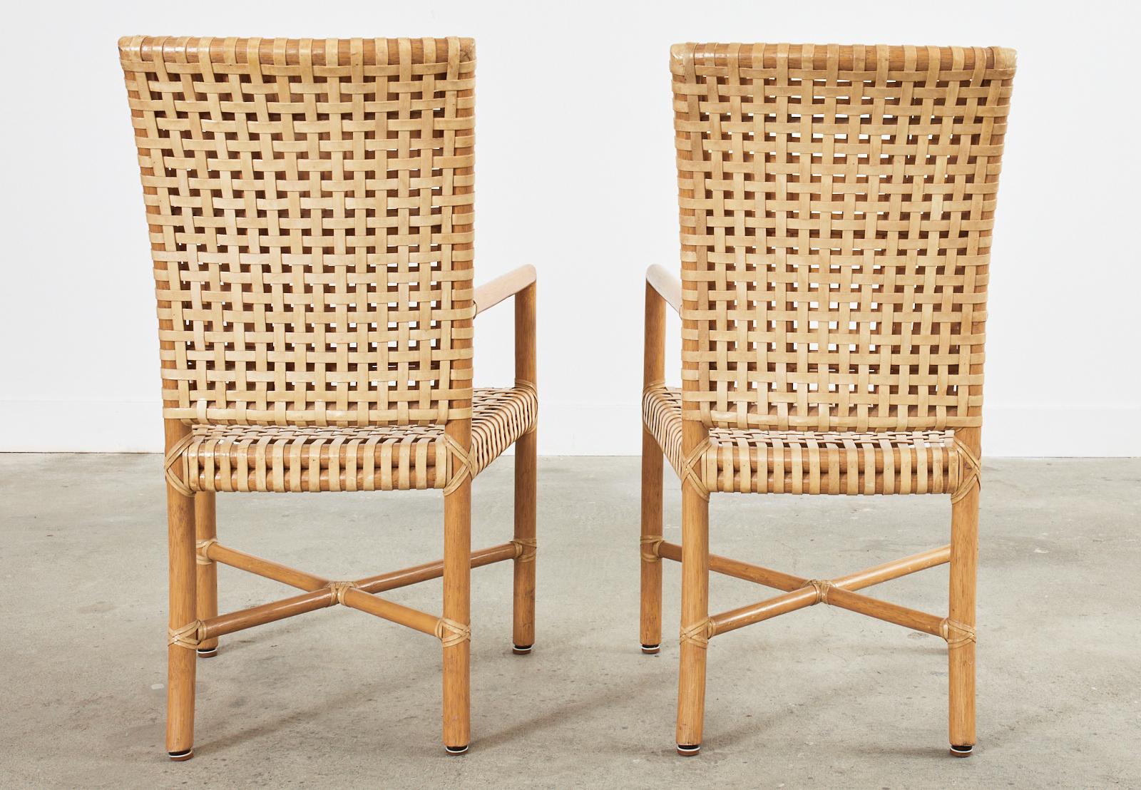 Ensemble de quatre fauteuils de salle à manger en rotin McGuire tissé en peau brute en vente 12