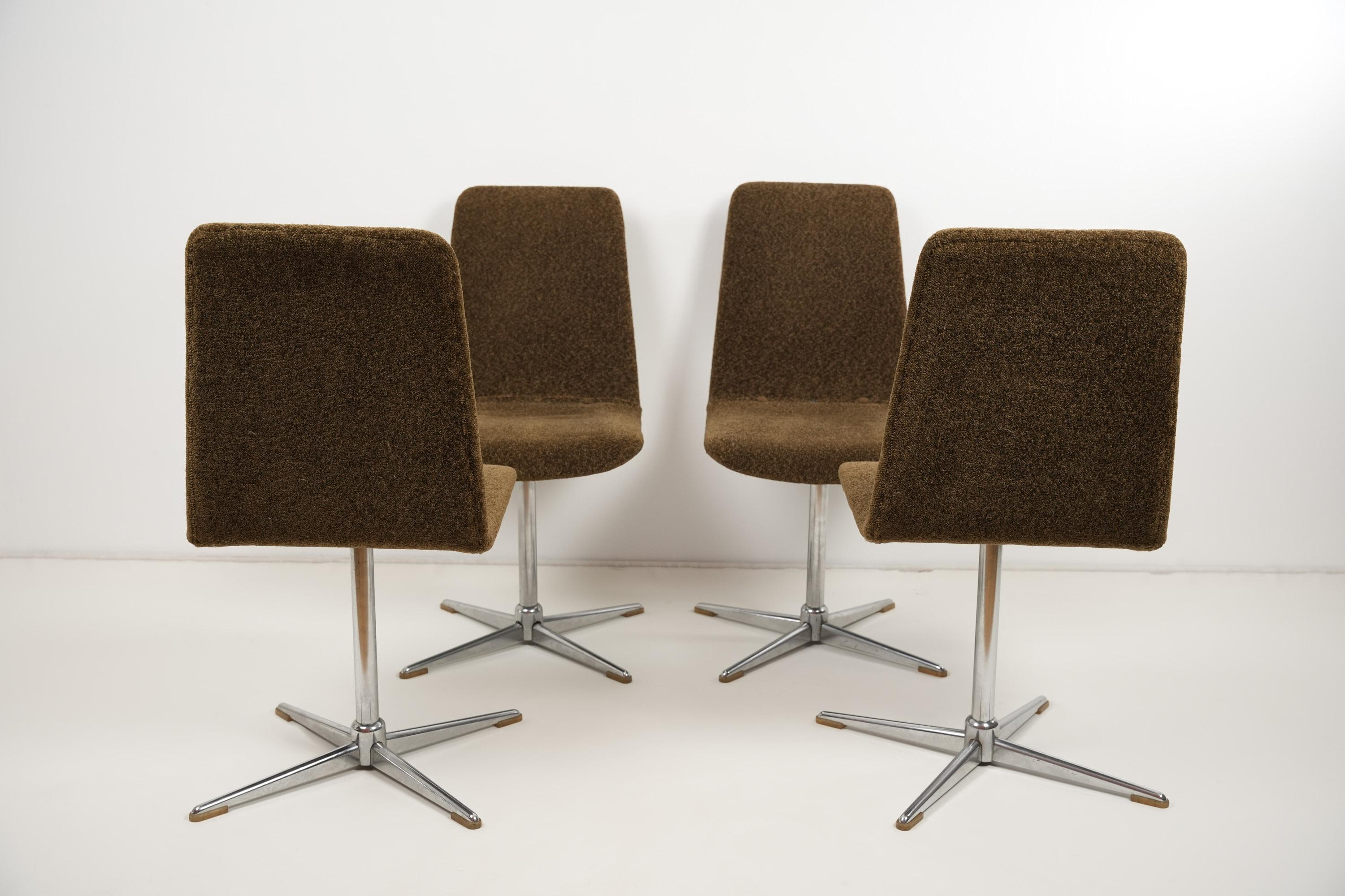 Set of Four MCM Swivel Dining Chair 1960s In Good Condition For Sale In Čelinac, BA
