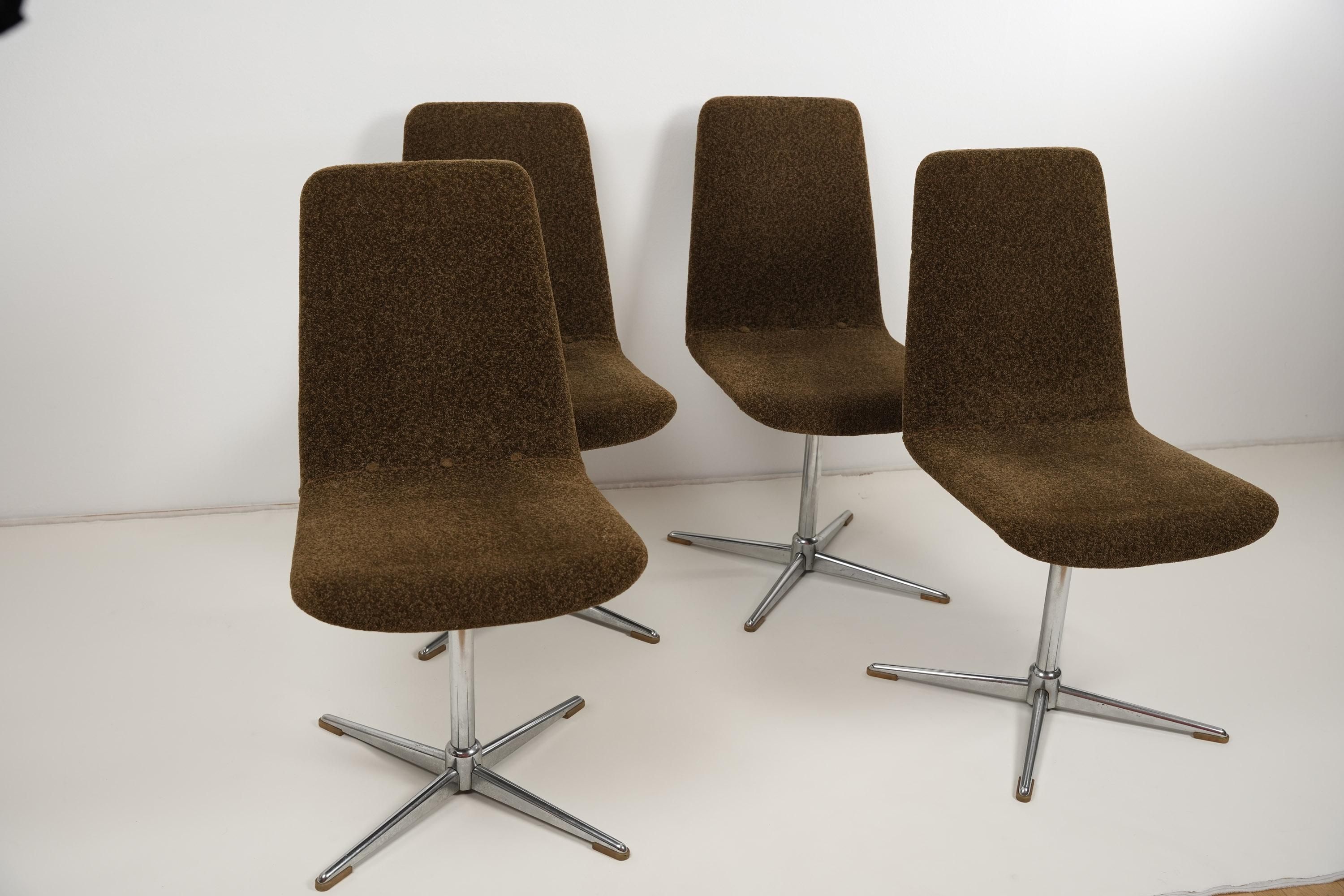 Set of Four MCM Swivel Dining Chair 1960s For Sale 2