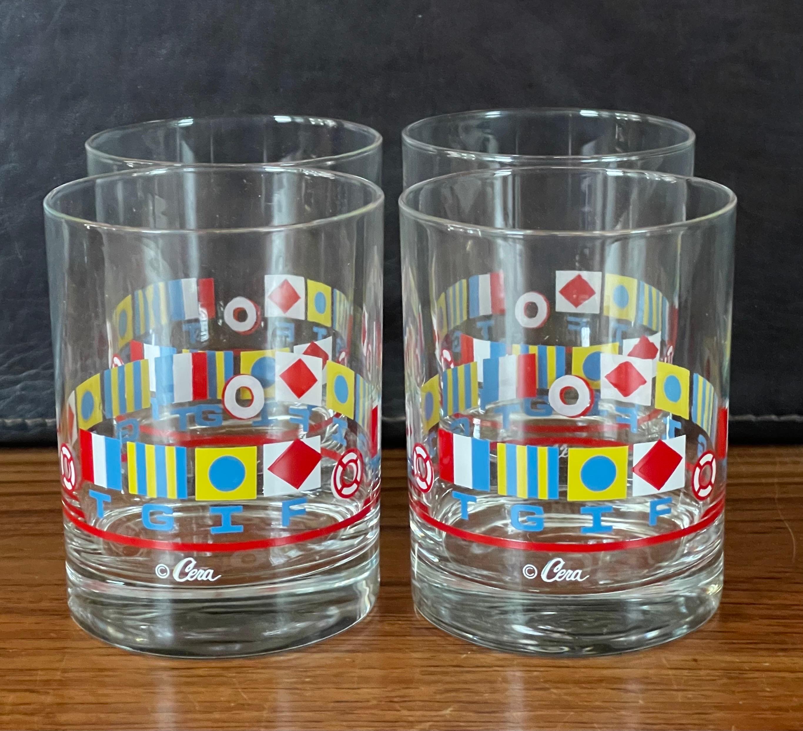 Ensemble de quatre verres longs MCM « TGIF / Nautical Flags » par Cera en vente 5