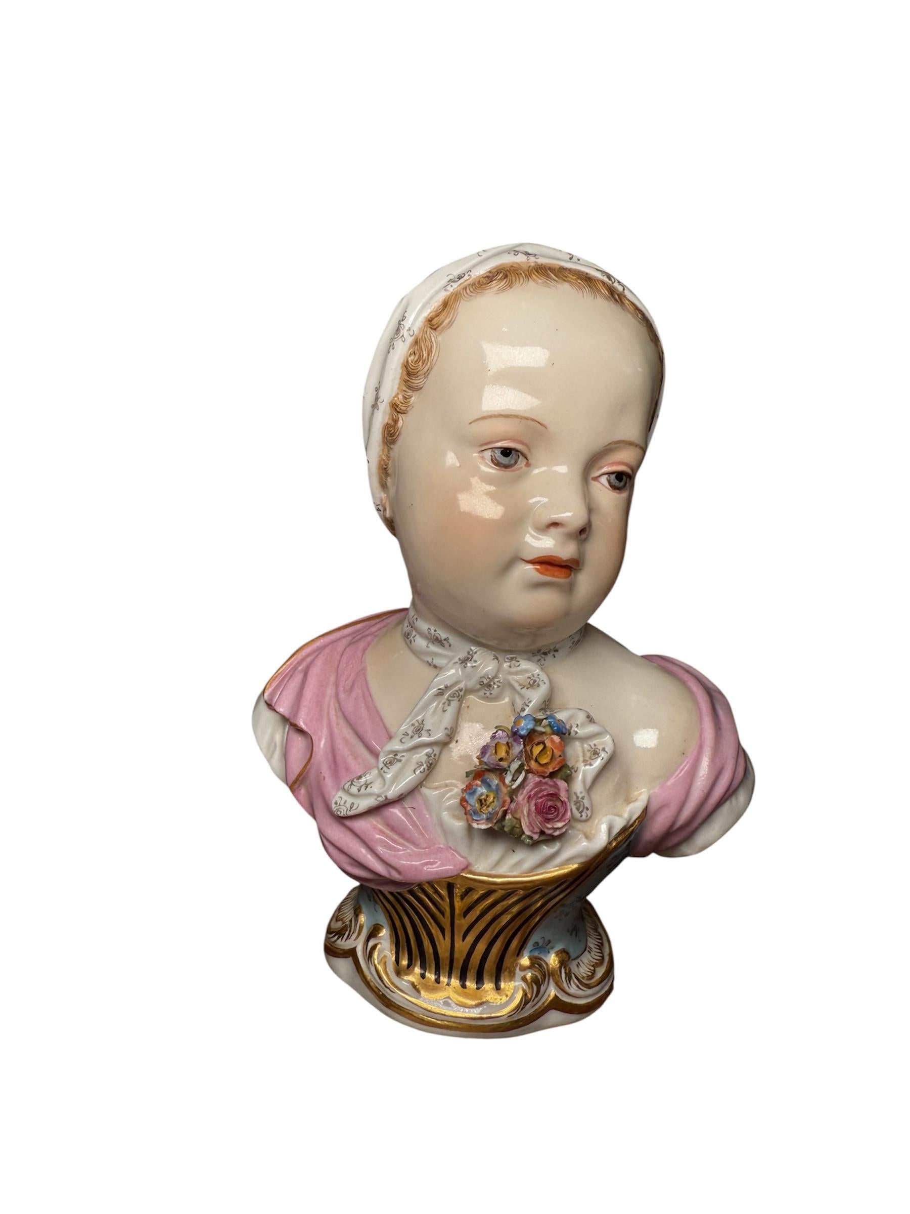 Set di quattro busti di Meissen Porcelain dei figli dei Borbone in vendita 3