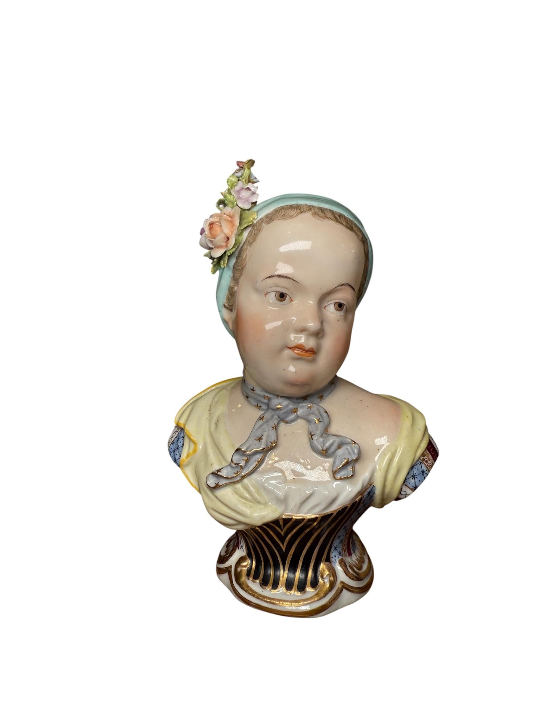 Set di quattro busti di Meissen Porcelain dei figli dei Borbone in vendita 7