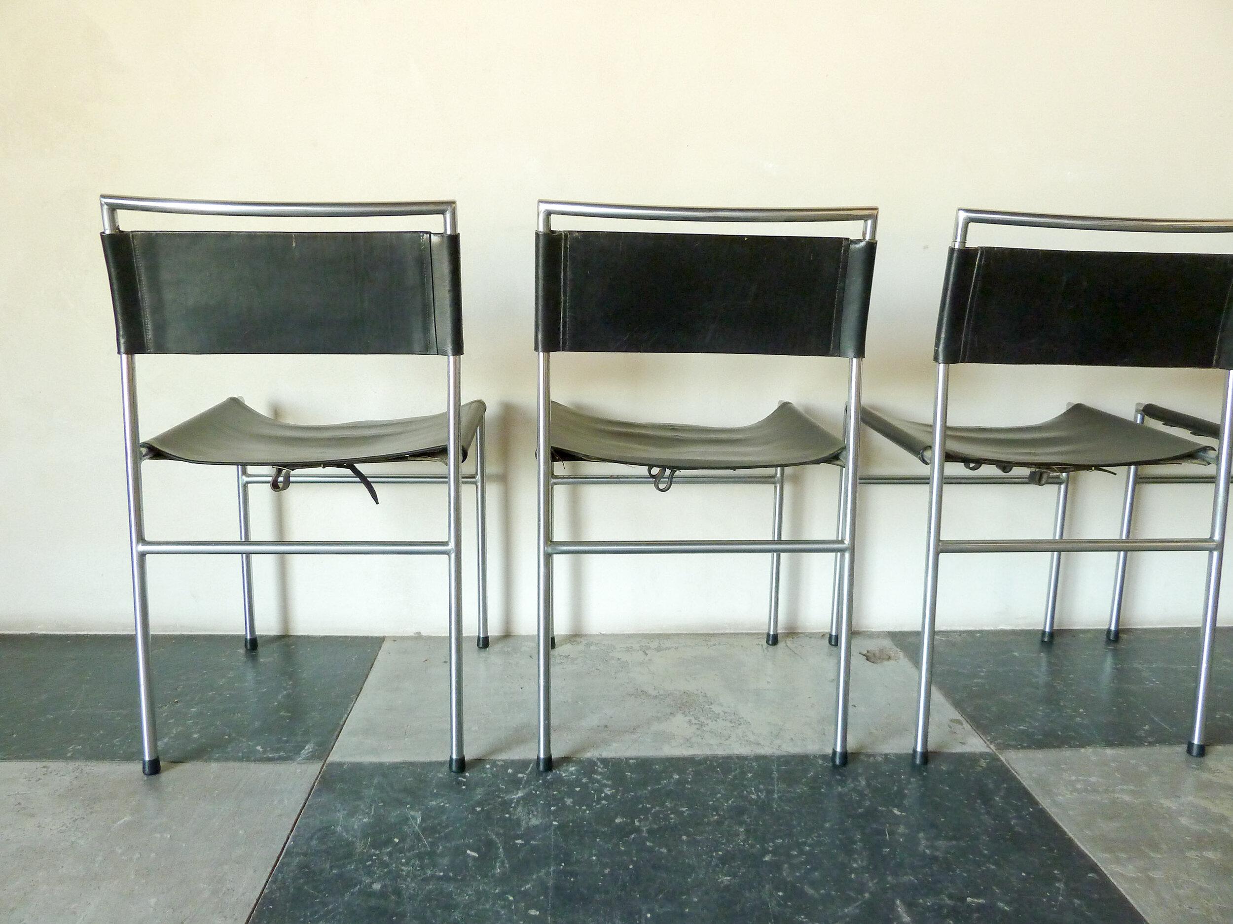 Set di quattro sedie da pranzo Metaform in cromo massiccio in vendita 2