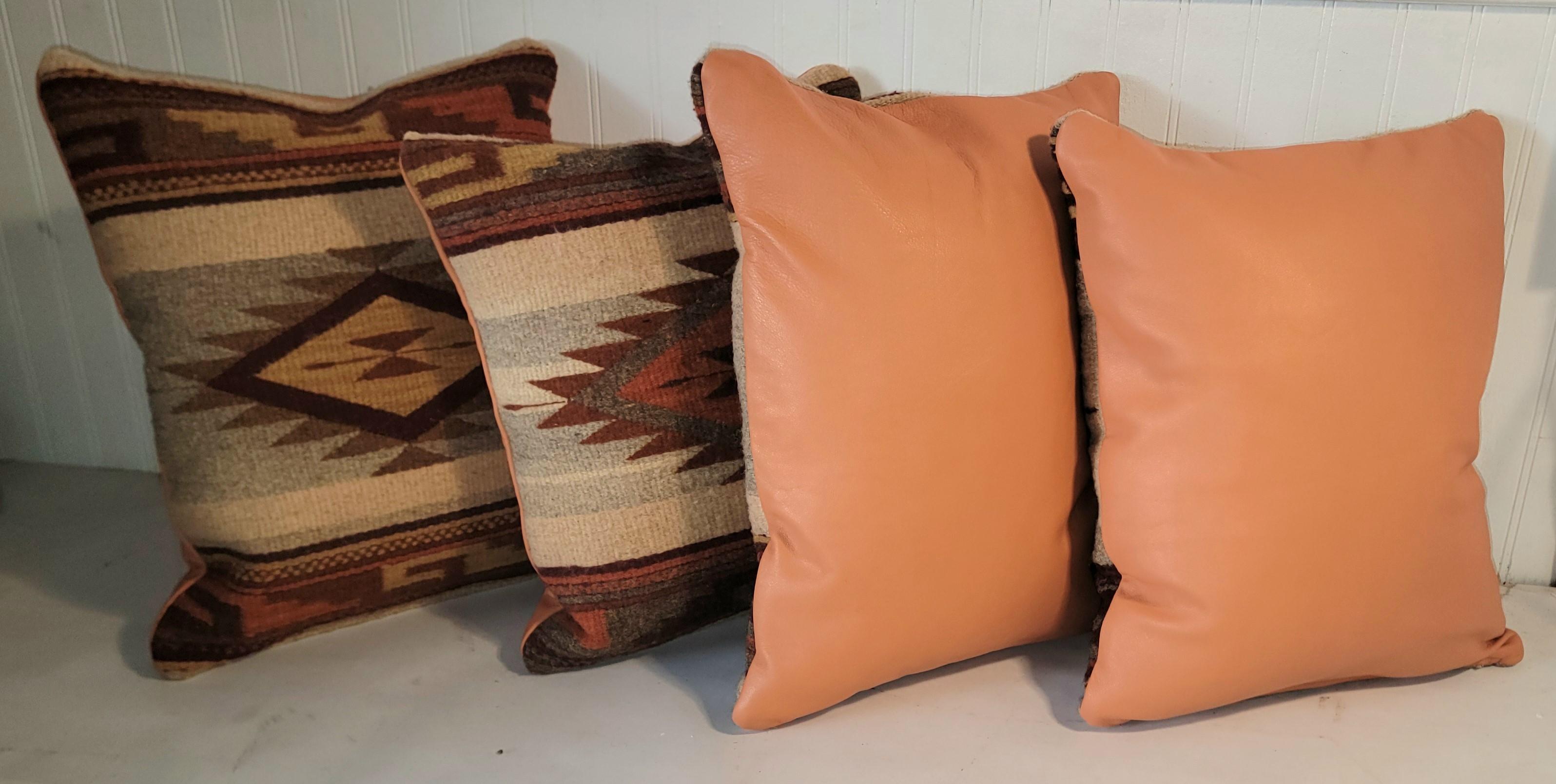 Stile Adirondack Set di quattro cuscini di tessitura Mexican Indian in vendita