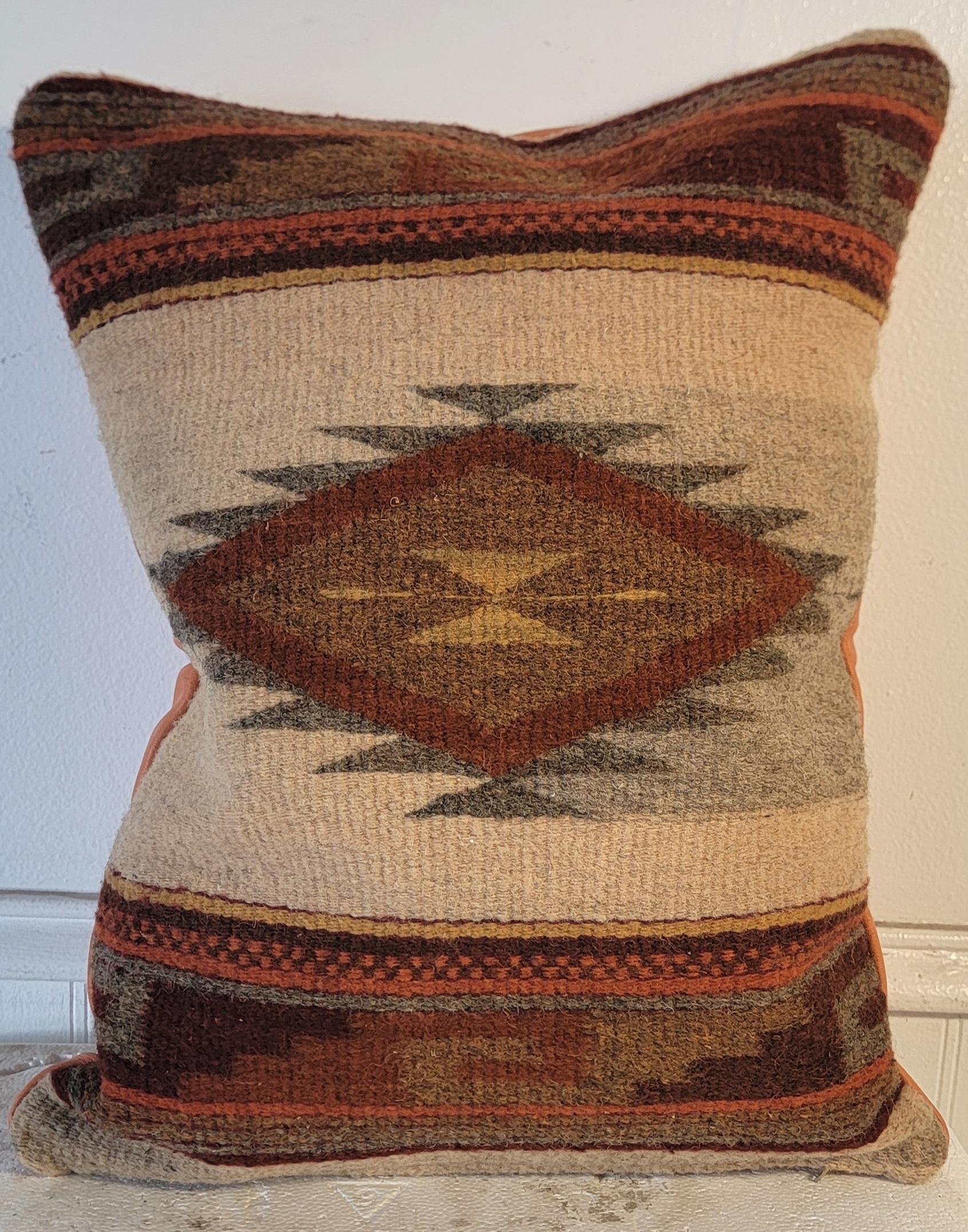 XX secolo Set di quattro cuscini di tessitura Mexican Indian in vendita