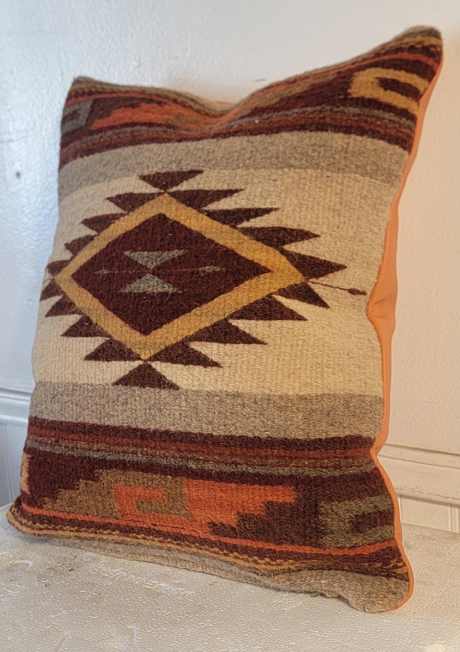 Set di quattro cuscini di tessitura Mexican Indian in vendita 2