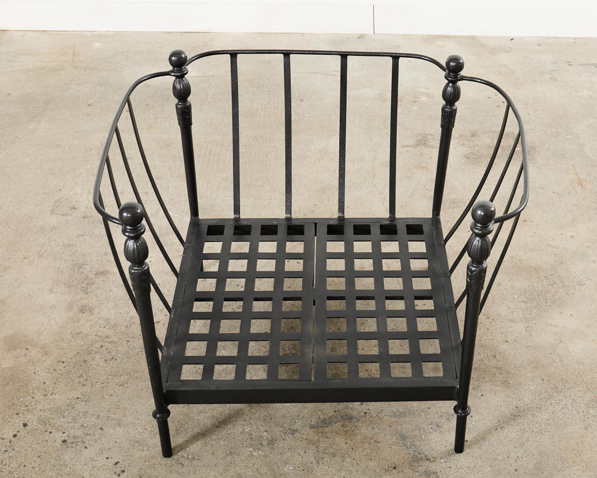 Ensemble de quatre chaises Montecito de Michael Taylor Design en vente 11