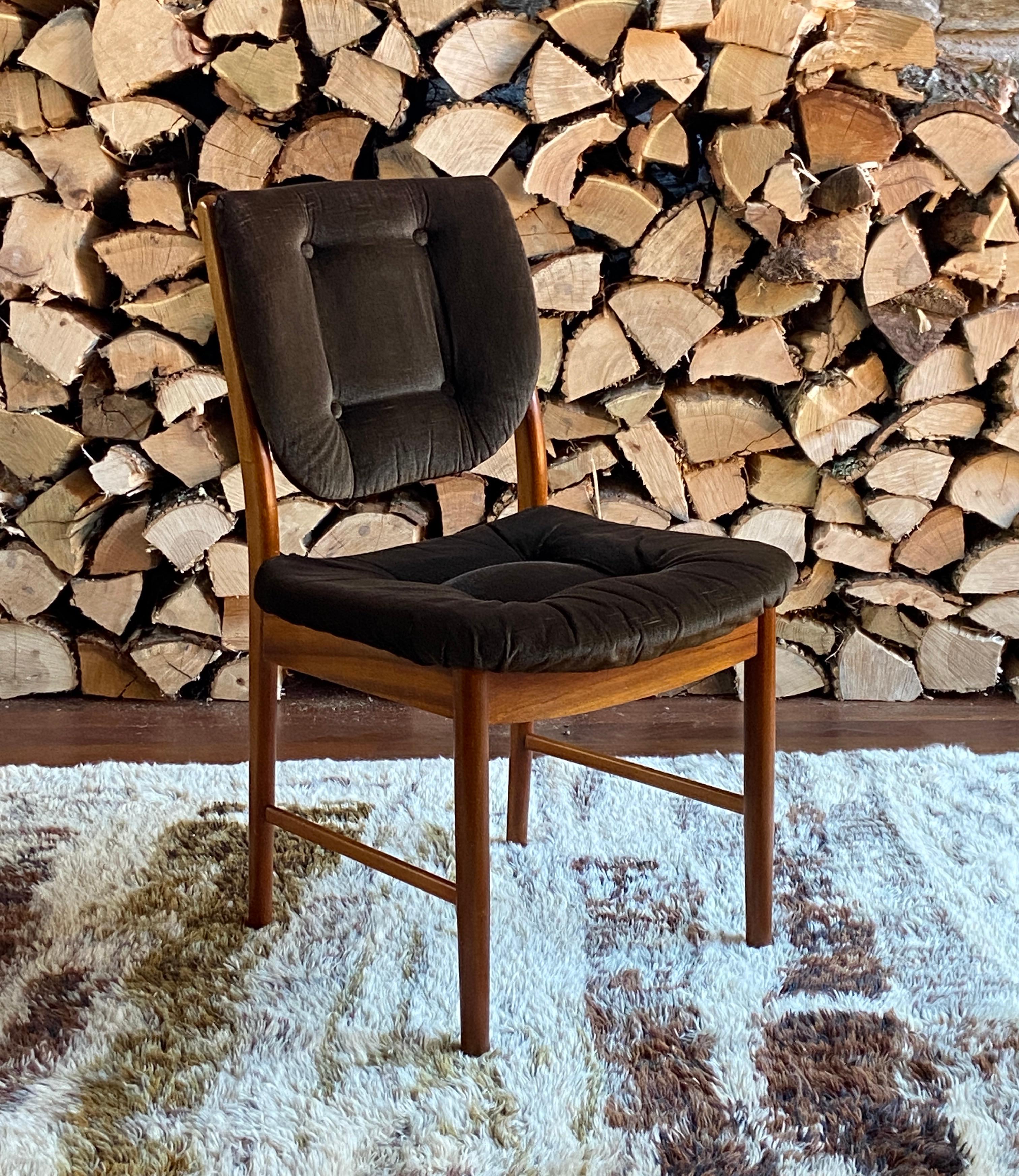 Late 20th Century Set of four mid century 1970's teak and velvet dining chairs by A.H. Mcintosh For Sale