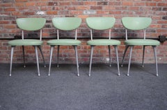 Set di quattro sedie da pranzo "Gazelle" di Shelby Williams, in alluminio, risalenti alla metà del secolo.