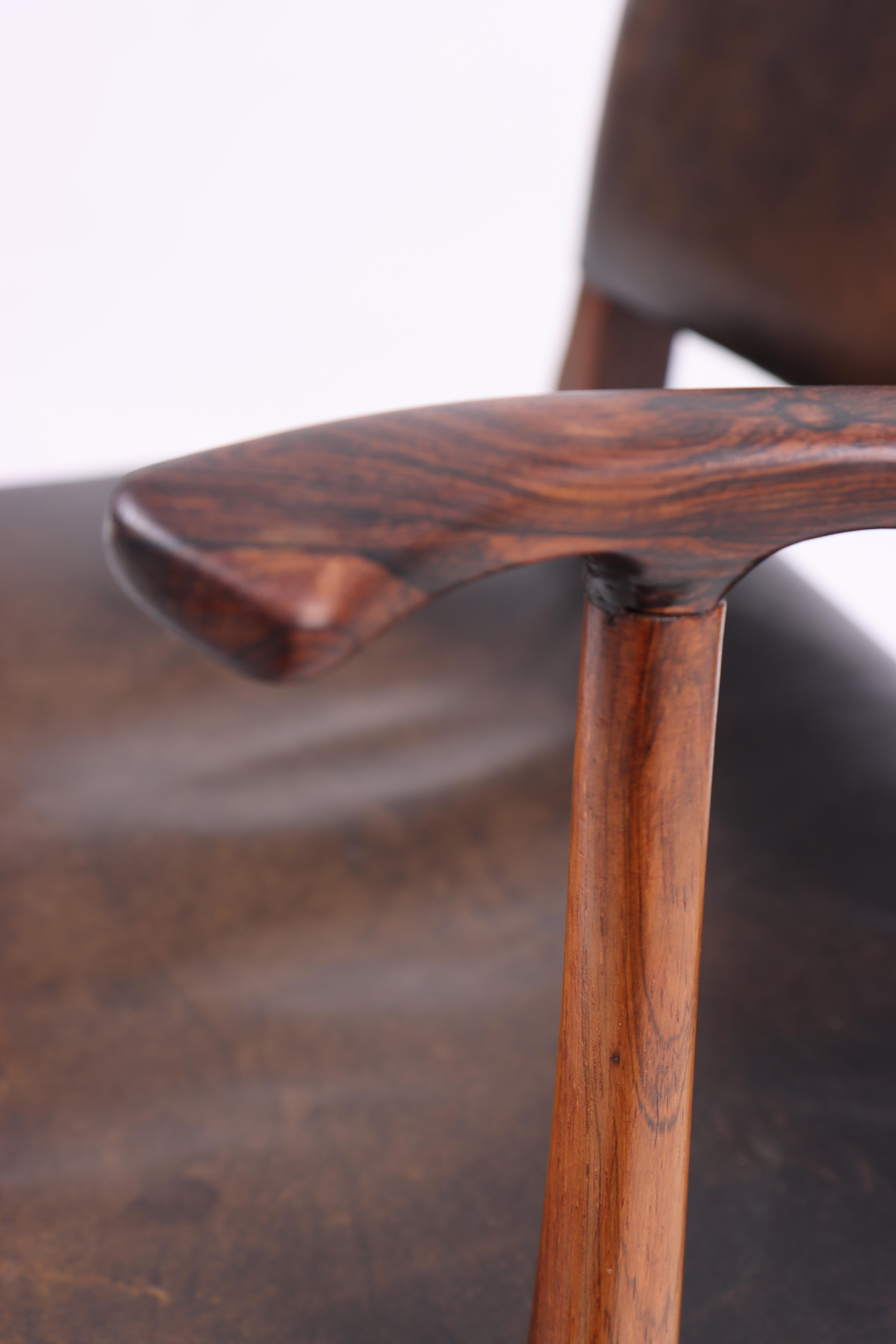 Danese Set di quattro poltrone di metà secolo in legno di palissandro disegnate da Rasmus Nielsen, anni '50 in vendita