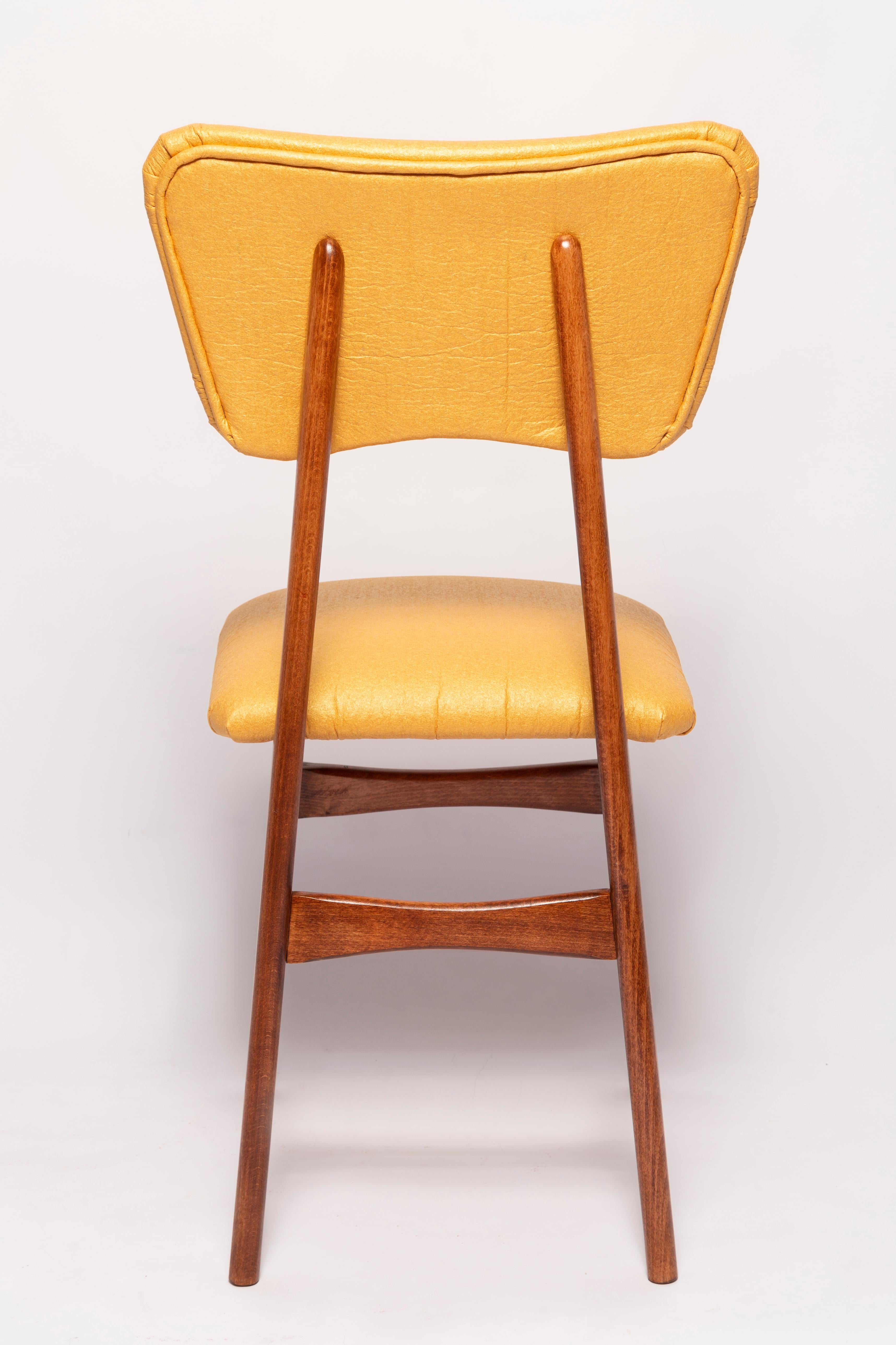 Ensemble de quatre chaises de salle à manger papillon du milieu du siècle, cuir d'ananas, Europe, années 1960 en vente 6