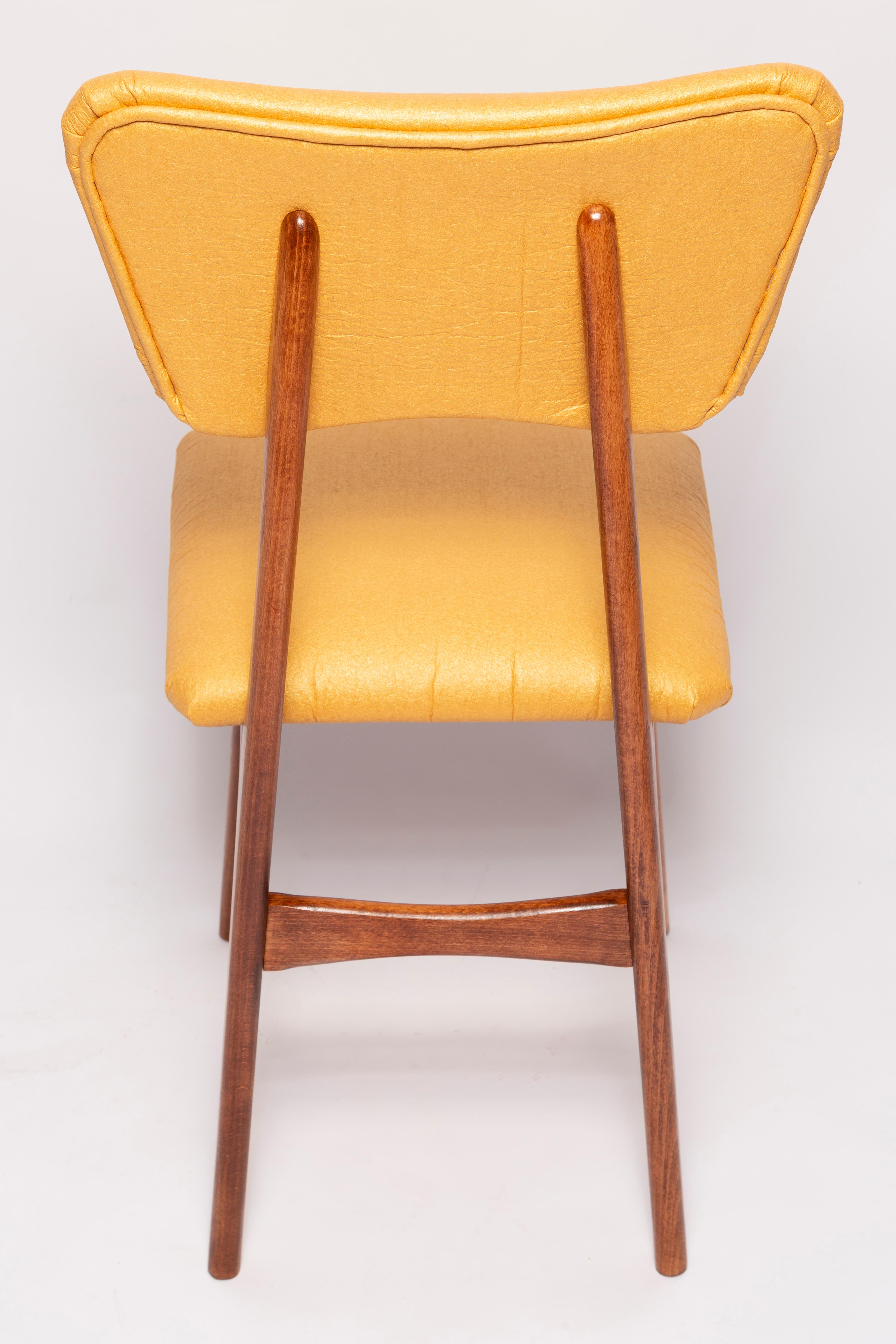 Ensemble de quatre chaises de salle à manger papillon du milieu du siècle, cuir d'ananas, Europe, années 1960 en vente 7