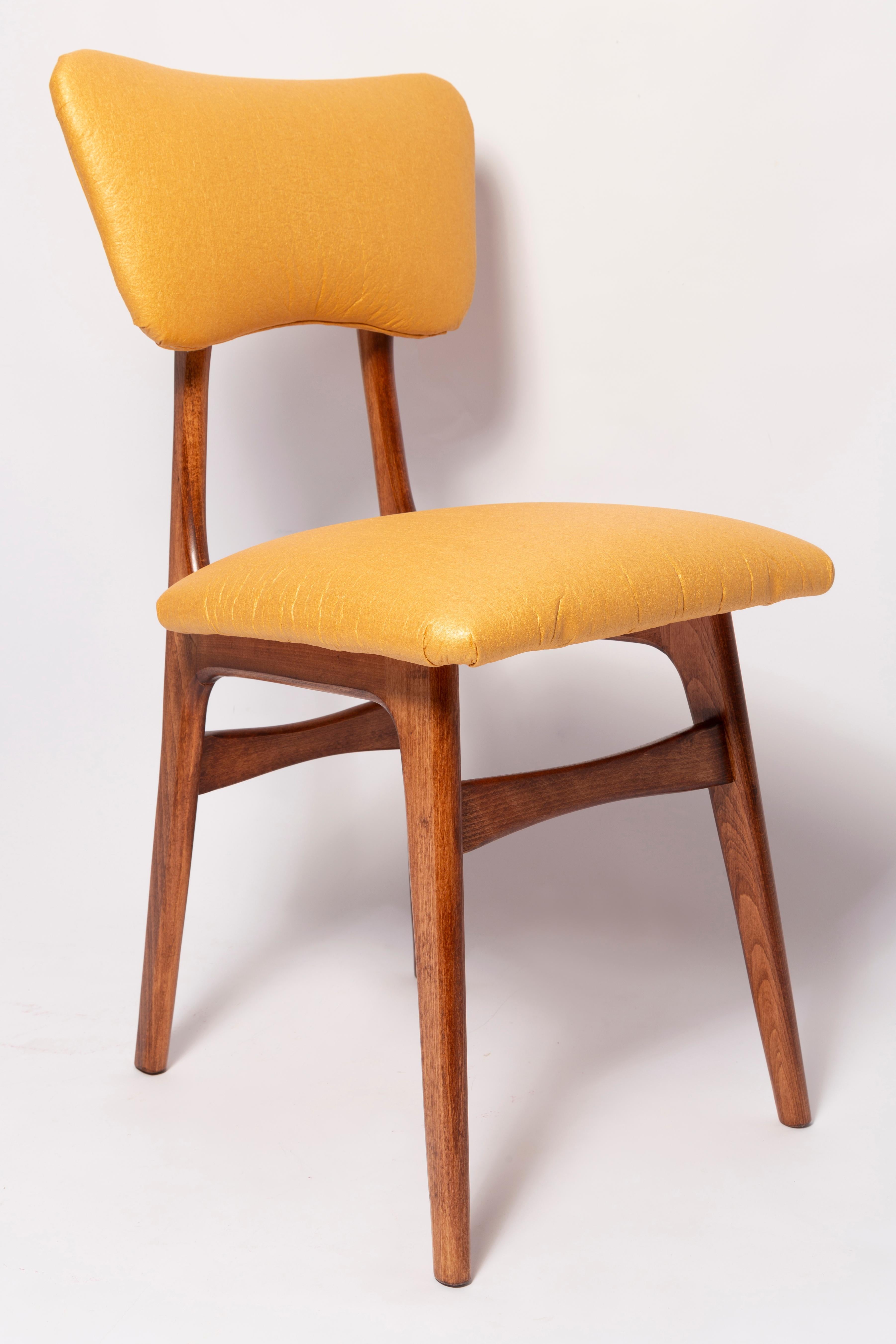 Mid-Century Modern Set of Four Mid Century Butterfly Dining Chairs, Pineapple Leather, Europe 1960s For Sale