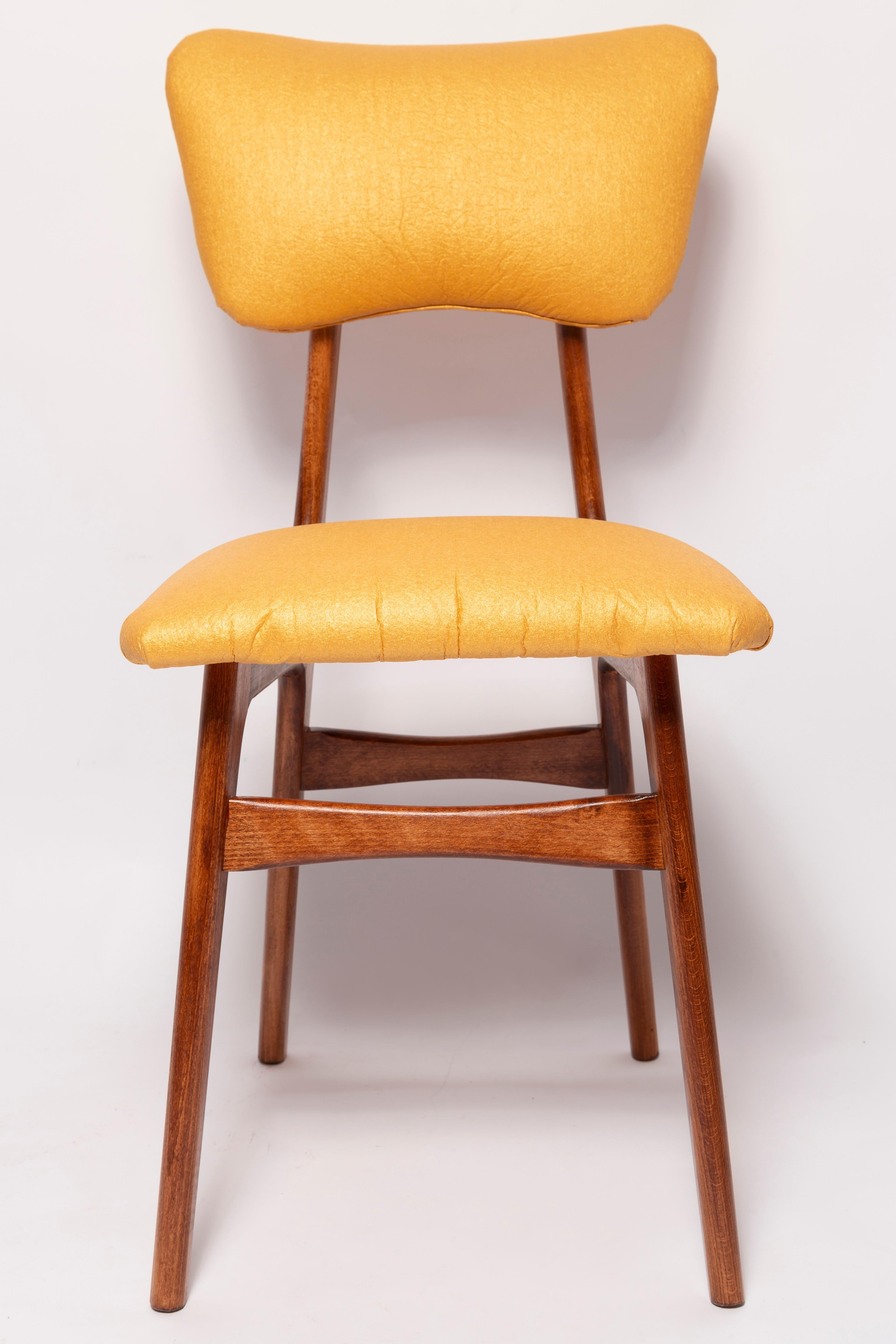 Polish Set of Four Mid Century Butterfly Dining Chairs, Pineapple Leather, Europe 1960s For Sale