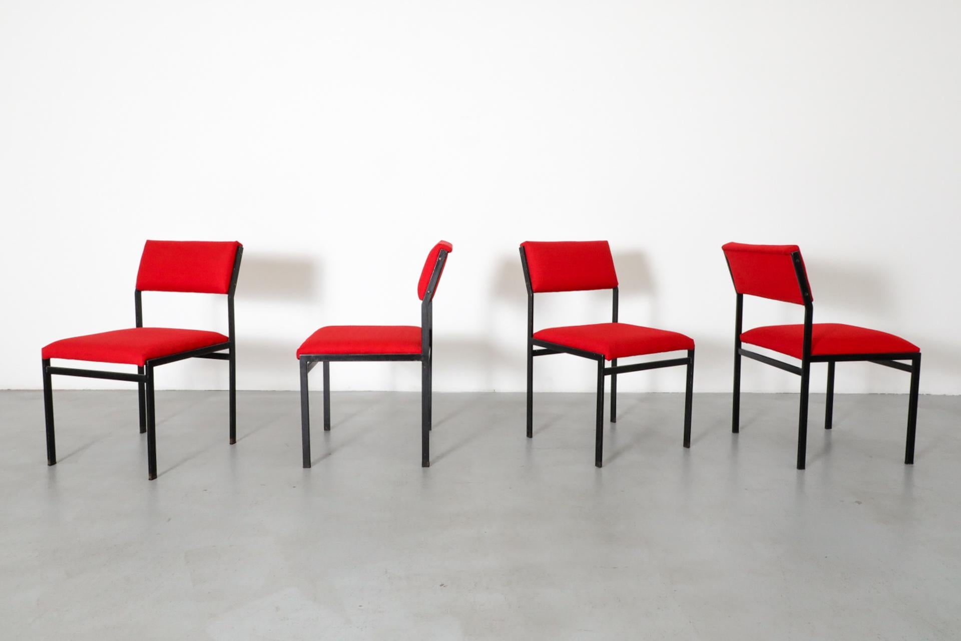 Ensemble de quatre chaises de salle à manger Cees Braakman du milieu du siècle, série japonaise, en rouge en vente 2
