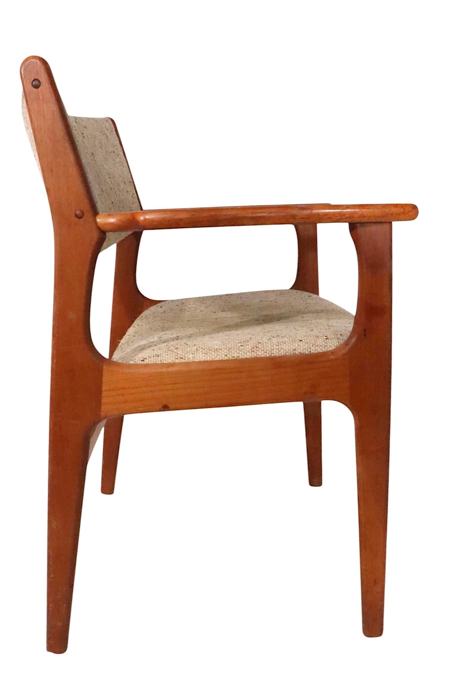 Ensemble de quatre chaises de salle à manger modernes danoises du milieu du siècle, att. to E. C.E. C. 1950/60 en vente 9