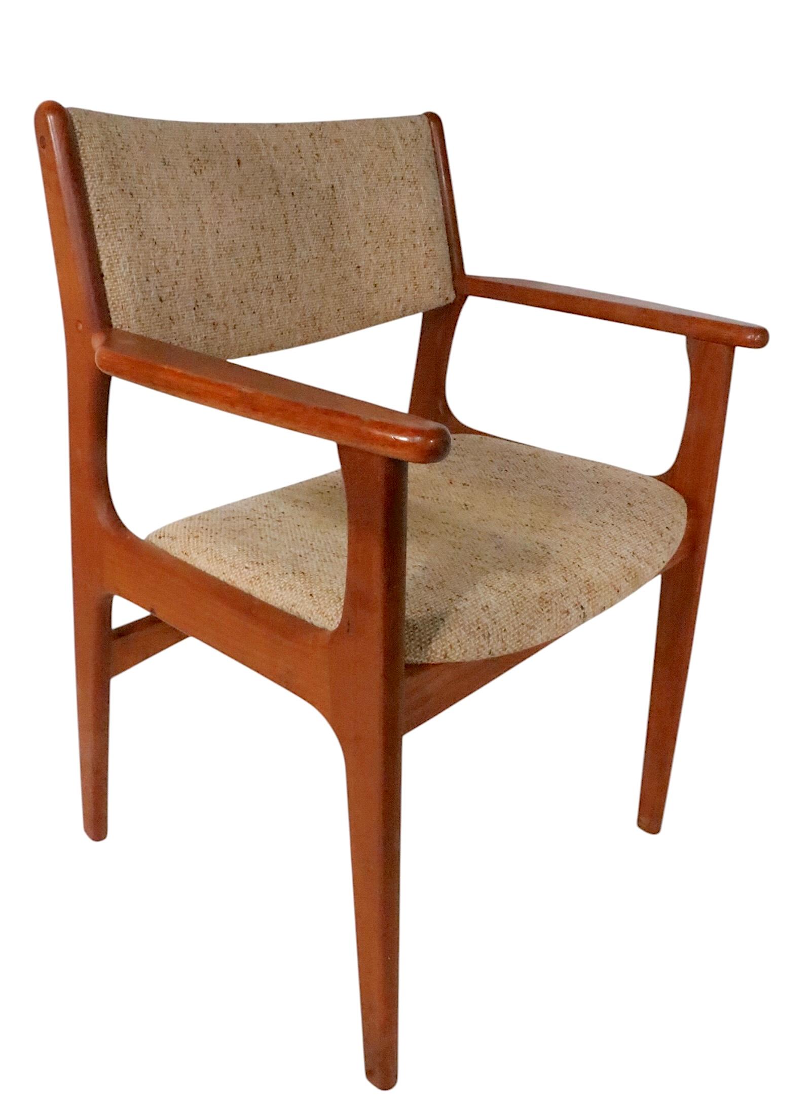 Ensemble de quatre chaises de salle à manger modernes danoises du milieu du siècle, att. to E. C.E. C. 1950/60 en vente 11