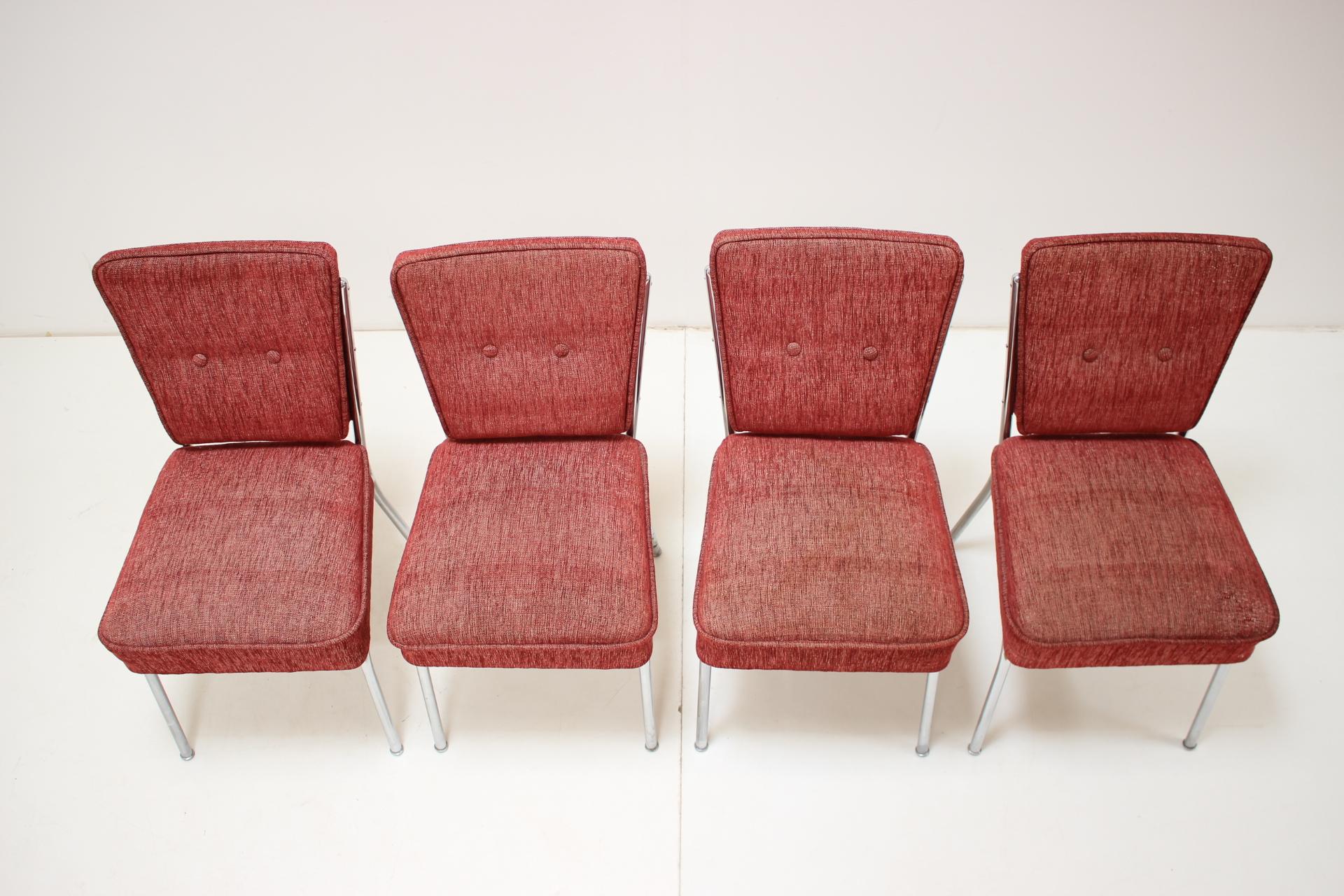 Metà XX secolo Set di quattro sedie da pranzo di metà secolo, anni '60 in vendita