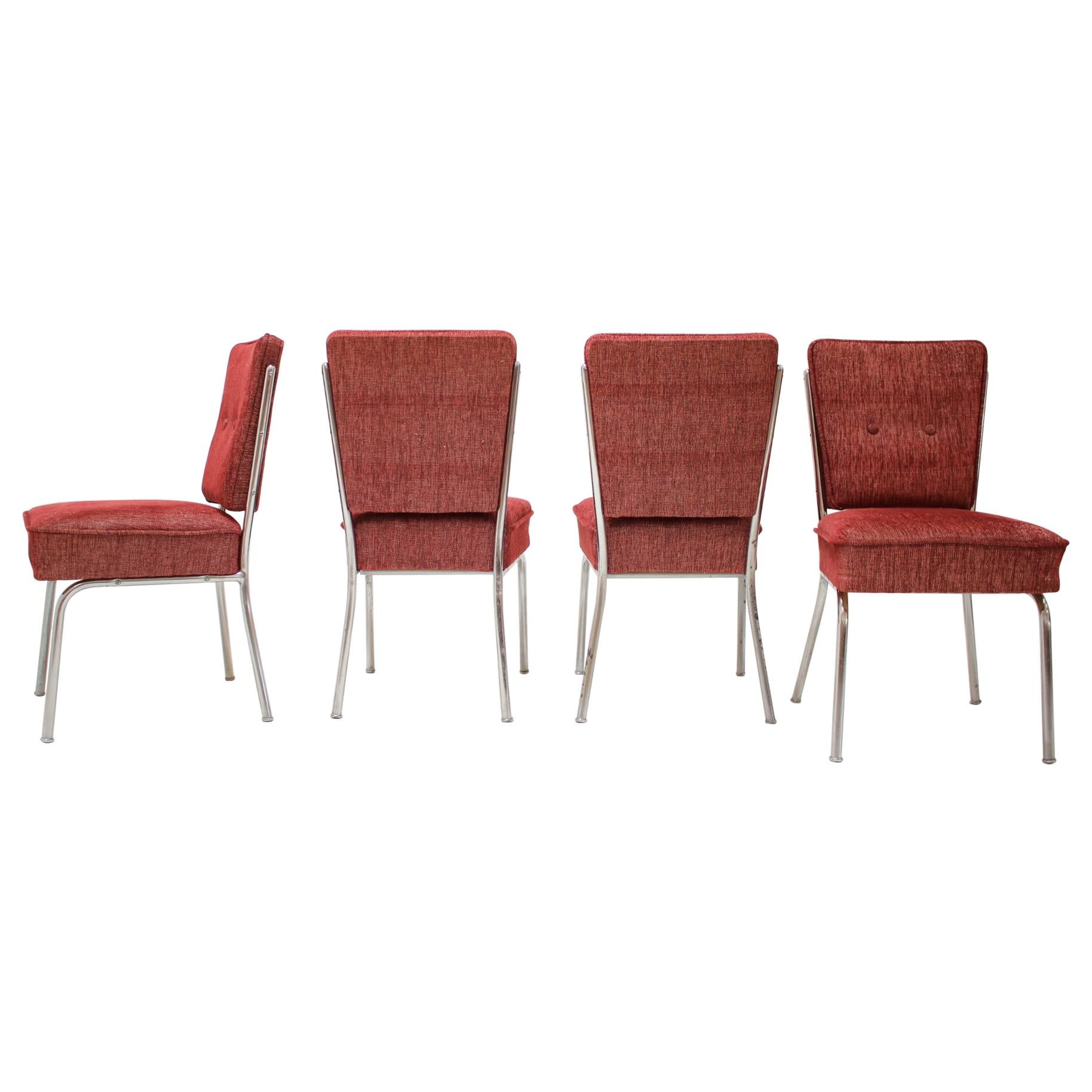 Ensemble de quatre chaises de salle à manger mi-siècle, années 1960