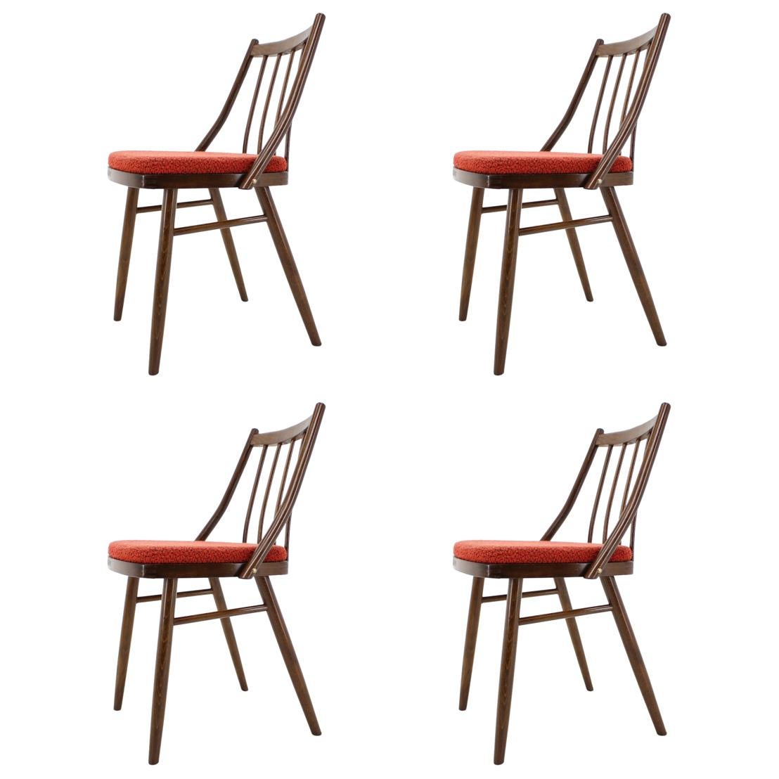 Ensemble de quatre chaises de salle à manger du milieu du siècle dernier par Antonn uman, années 1960