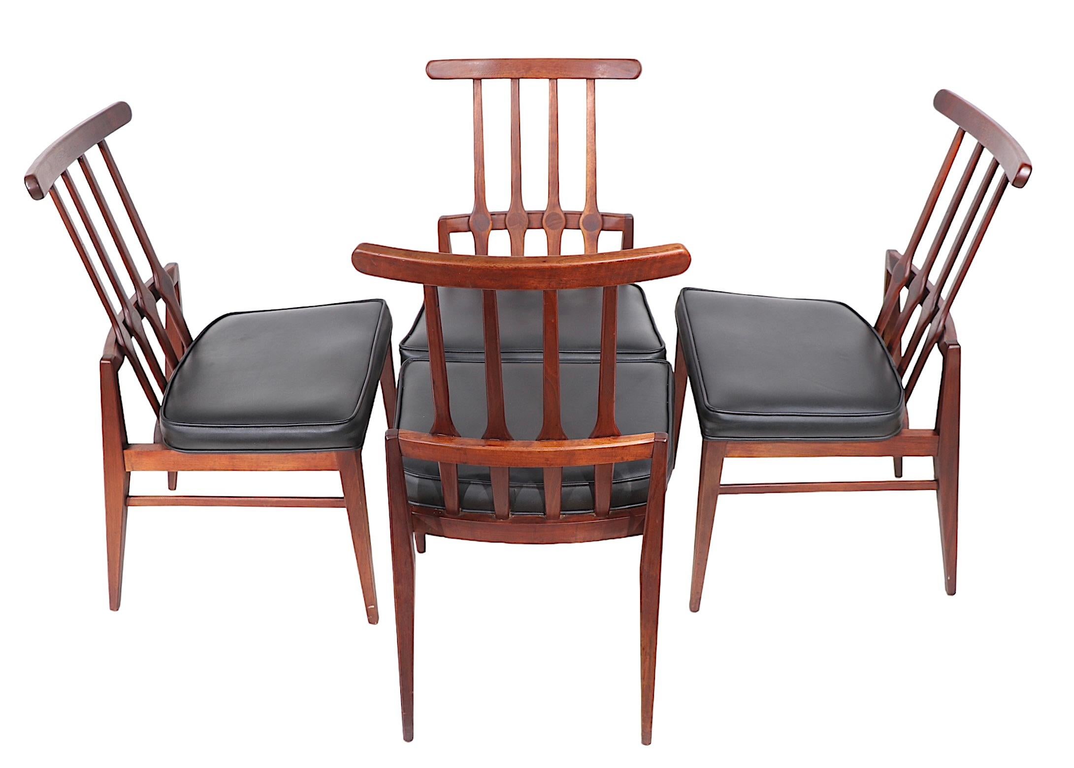 Ensemble de quatre chaises de salle à manger mi-siècle par Foster - McDavid vers les années 1950/1960  en vente 11