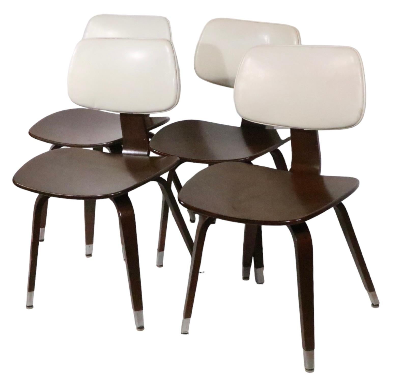 Set of Four Mid Century Dining Chairs by Thonet For Sale 3