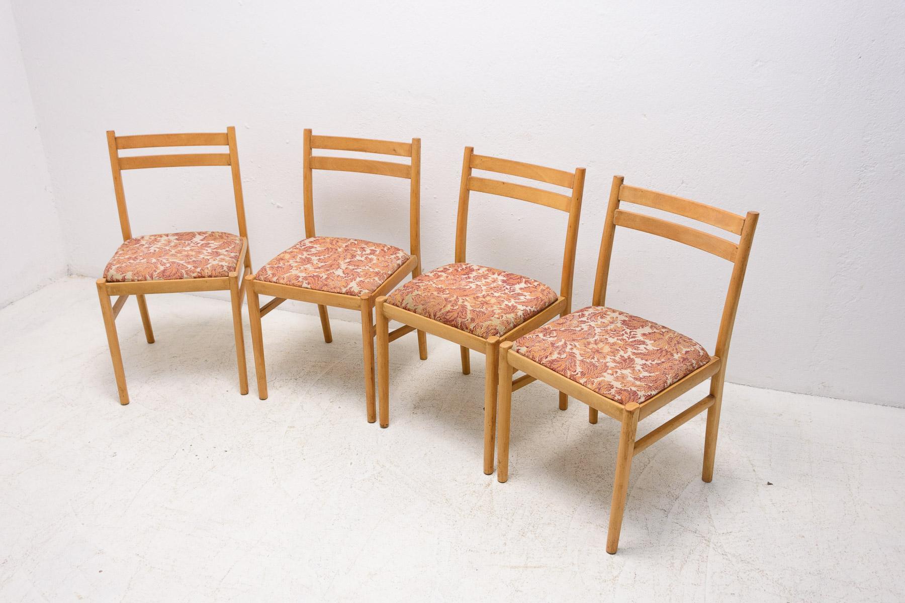 Set of Four Mid Century Dining Chairs, Czechoslovakia, 1960's In Good Condition For Sale In Prague 8, CZ