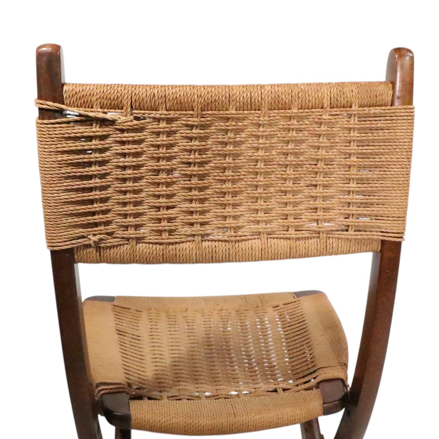 Juego de cuatro sillas de comedor plegables de cuerda de mediados de siglo, de Ebert Wels según Wegner en venta 3