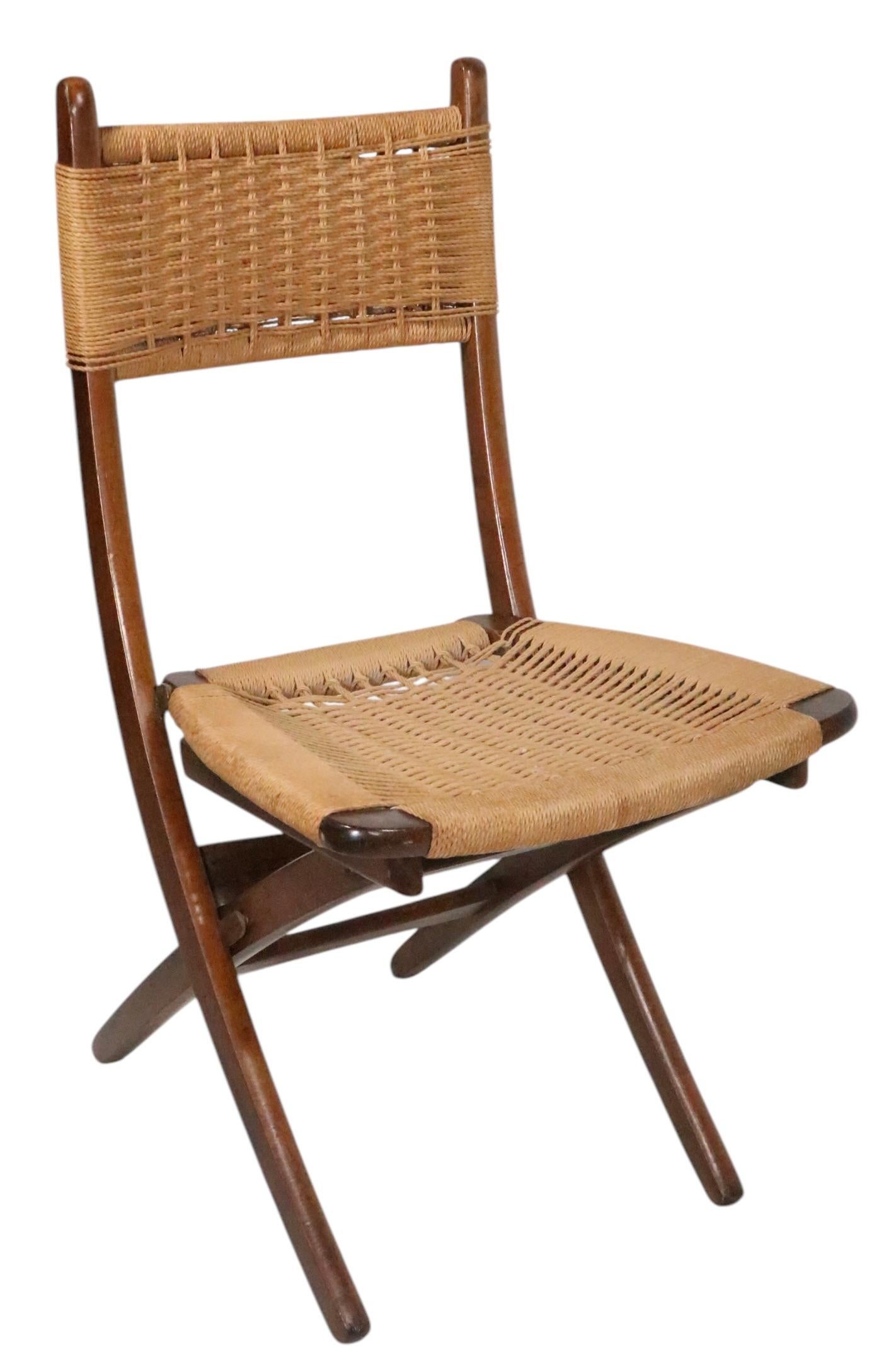Juego de cuatro sillas de comedor plegables de cuerda de mediados de siglo, de Ebert Wels según Wegner siglo XX en venta