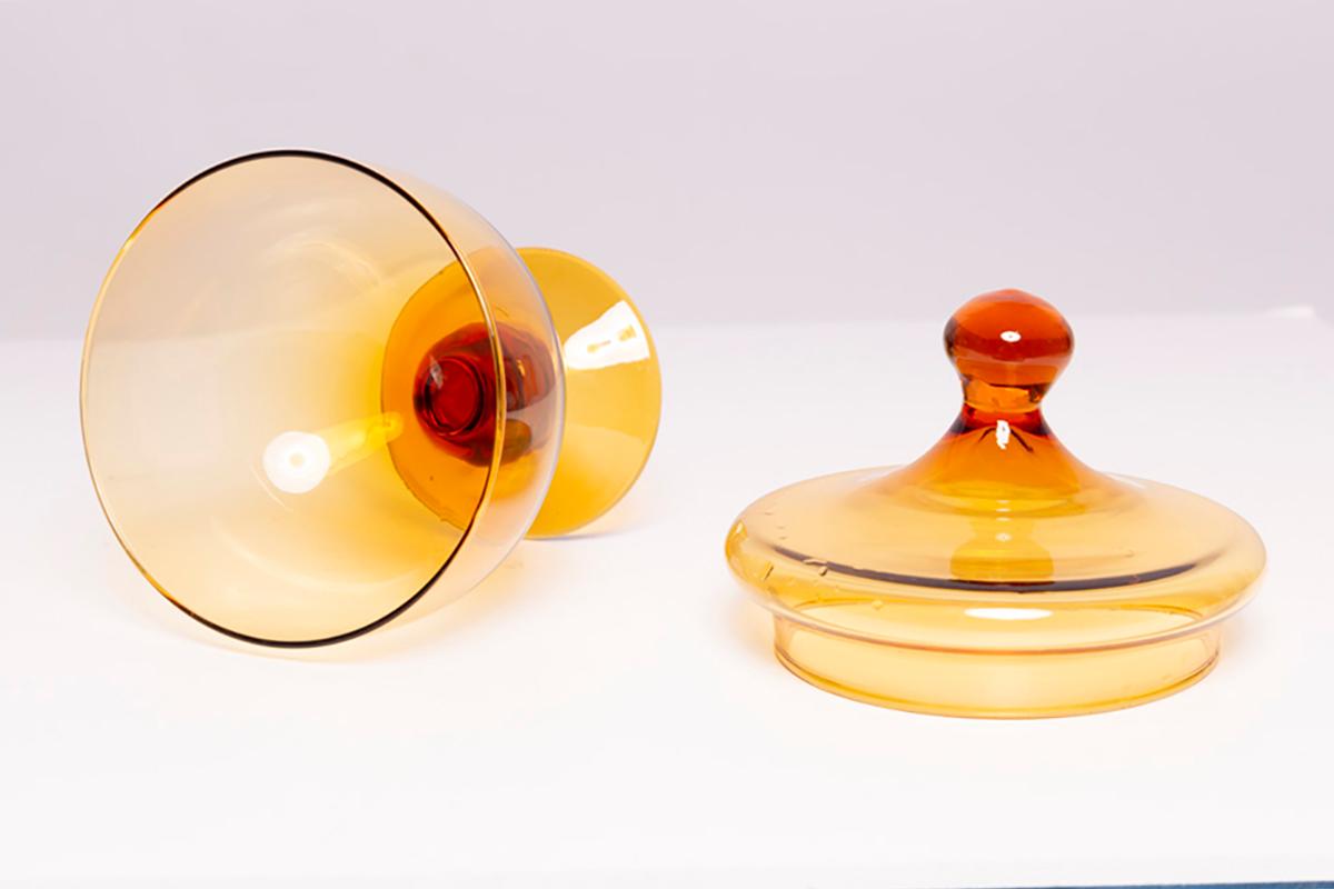 Set of Four Mid Century Glasses and Sugar Bowl, Murano, Europe, 1960s For Sale 5