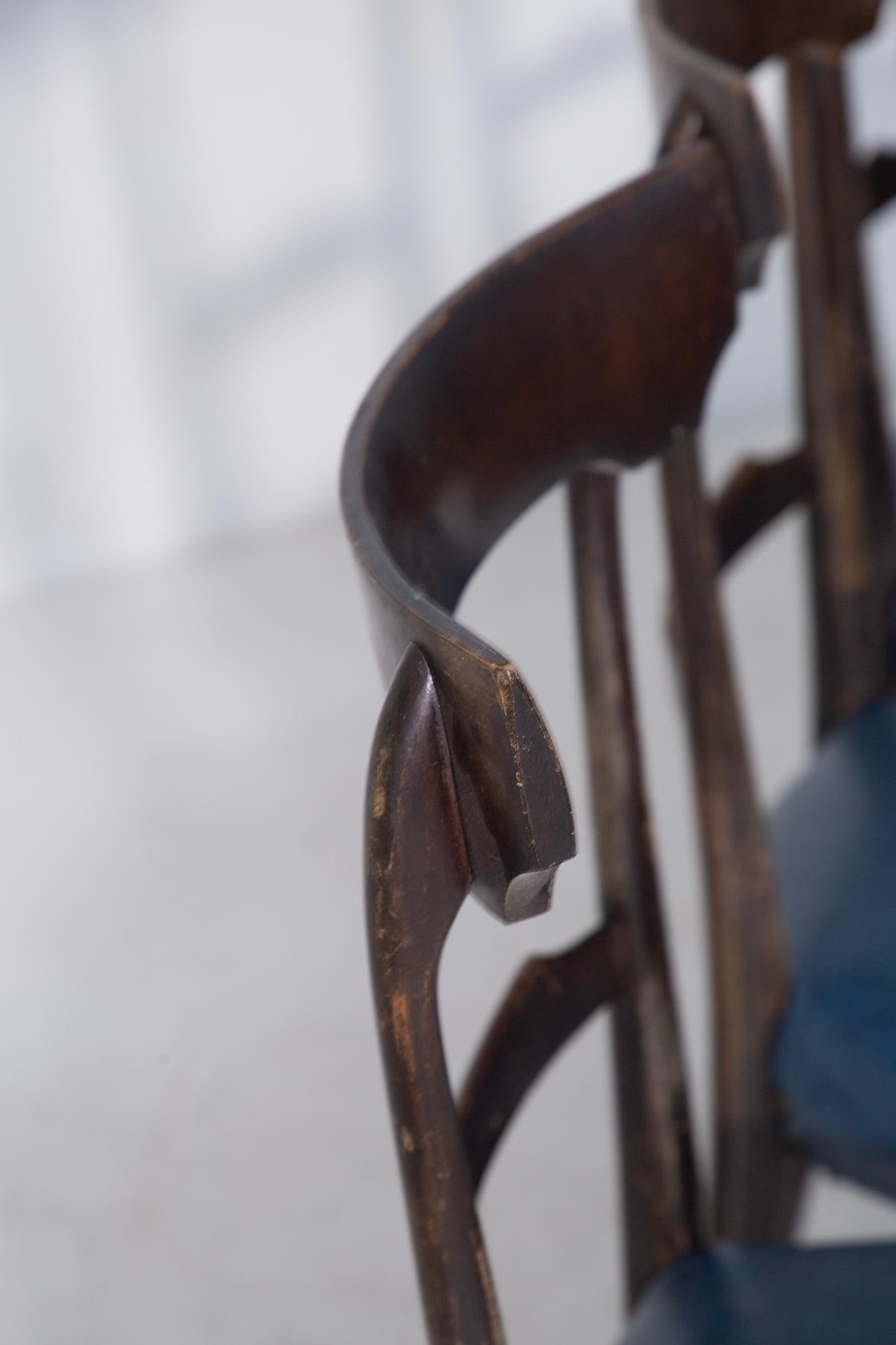 Juego de cuatro sillas de comedor italianas de mediados de siglo en polipiel azul en venta 1