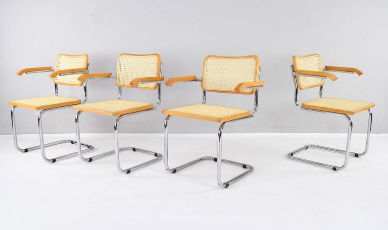 Late 20th Century Set of Four Mid-Century Italian Modern Marcel Breuer B64 Cesca Chairs, 1970 For Sale