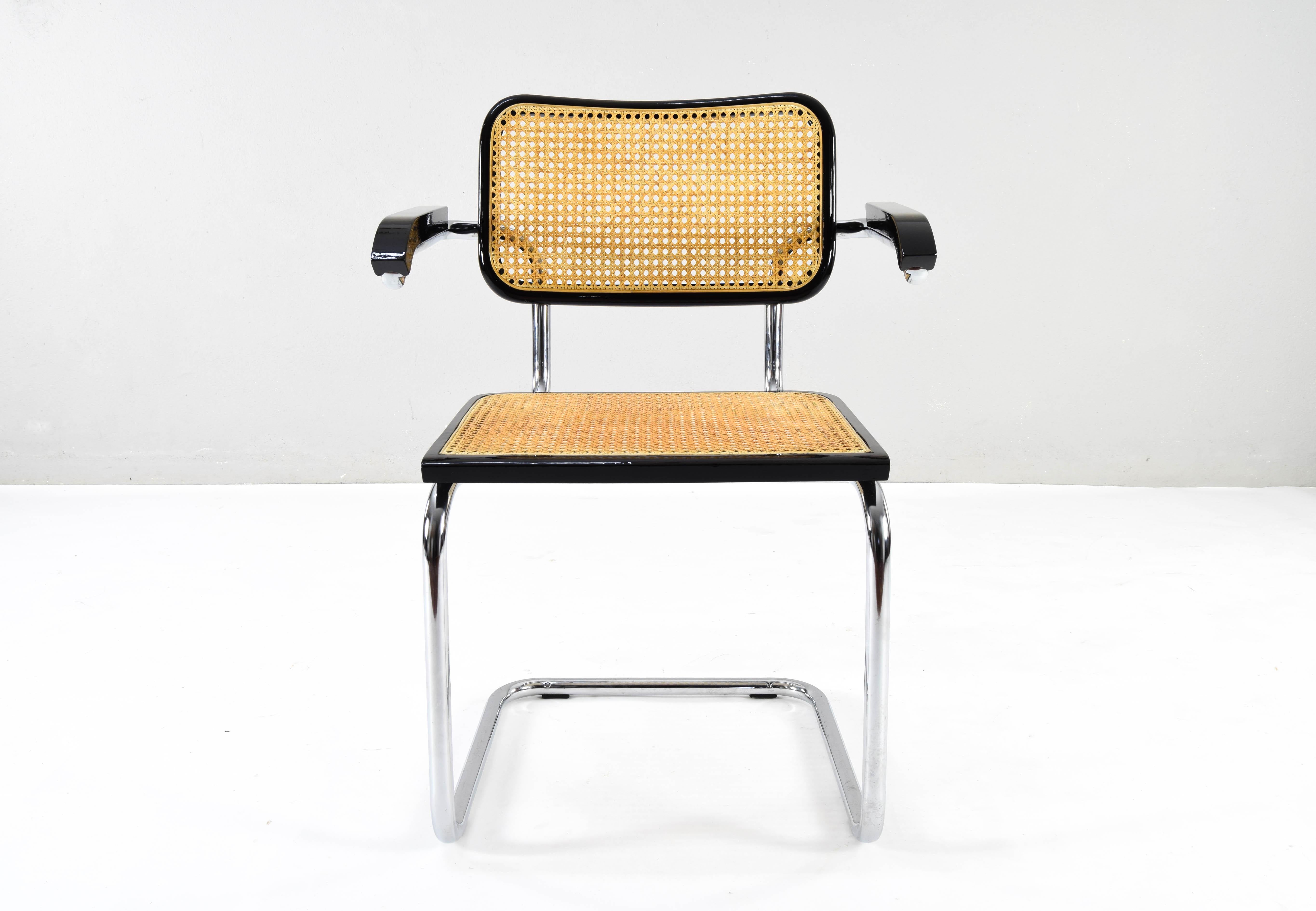 Late 20th Century Set of Four Mid-Century Italian Modern Marcel Breuer B64 Cesca Chairs, 1970