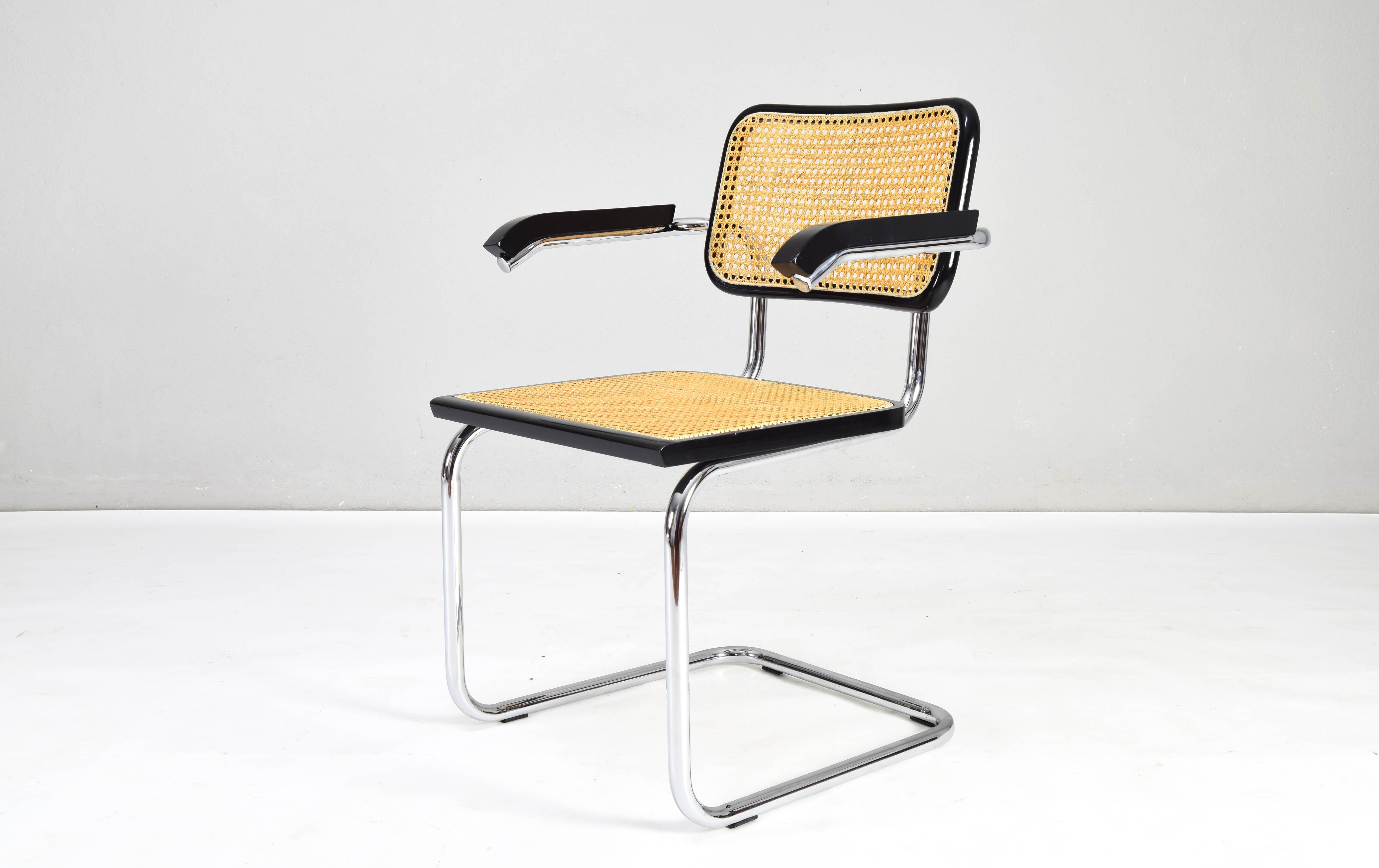 Steel Set of Four Mid-Century Italian Modern Marcel Breuer B64 Cesca Chairs, 1970 For Sale