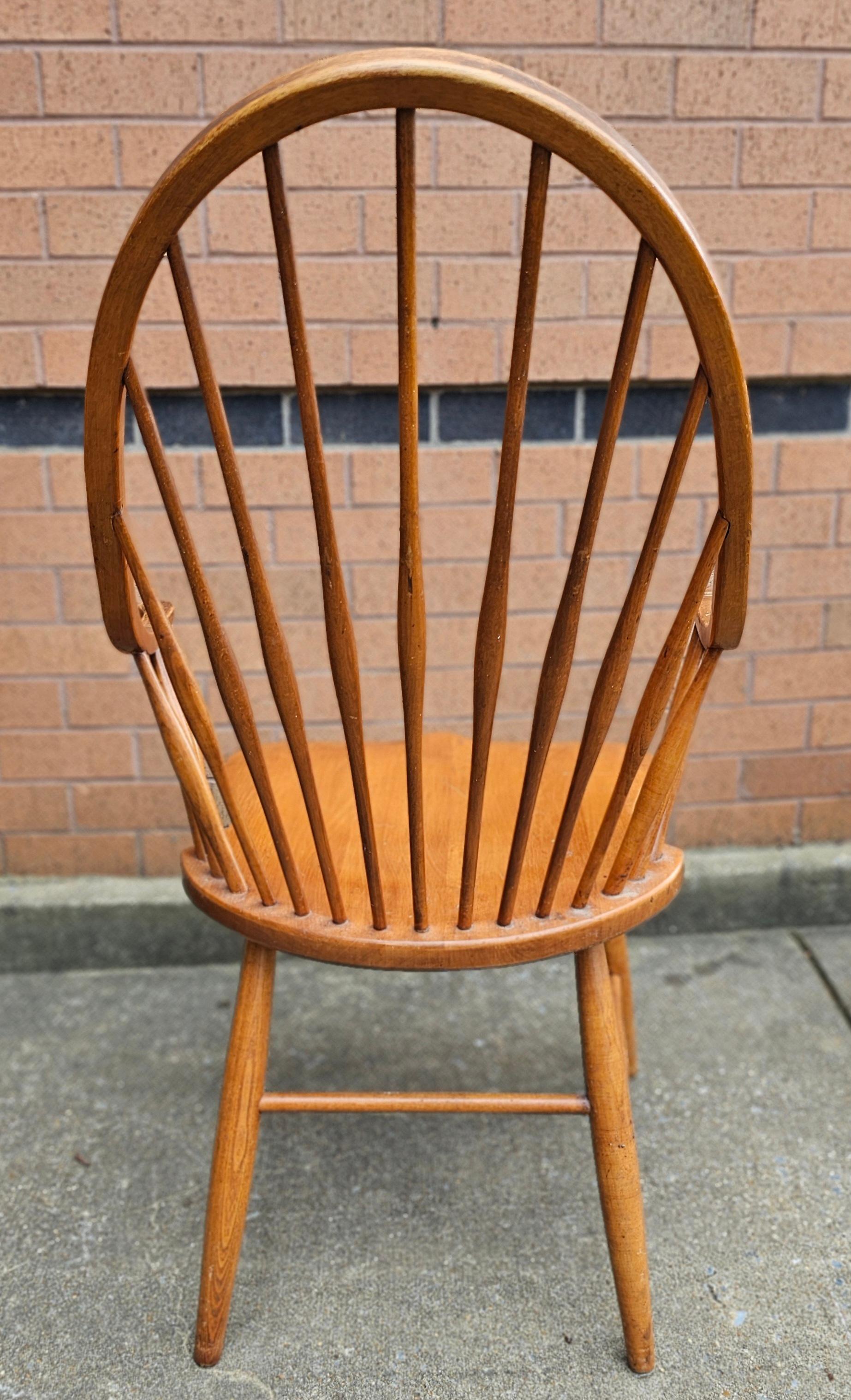 Set of Four Mid Century Maple Windsor Style Continuous Armchairs For Sale 3