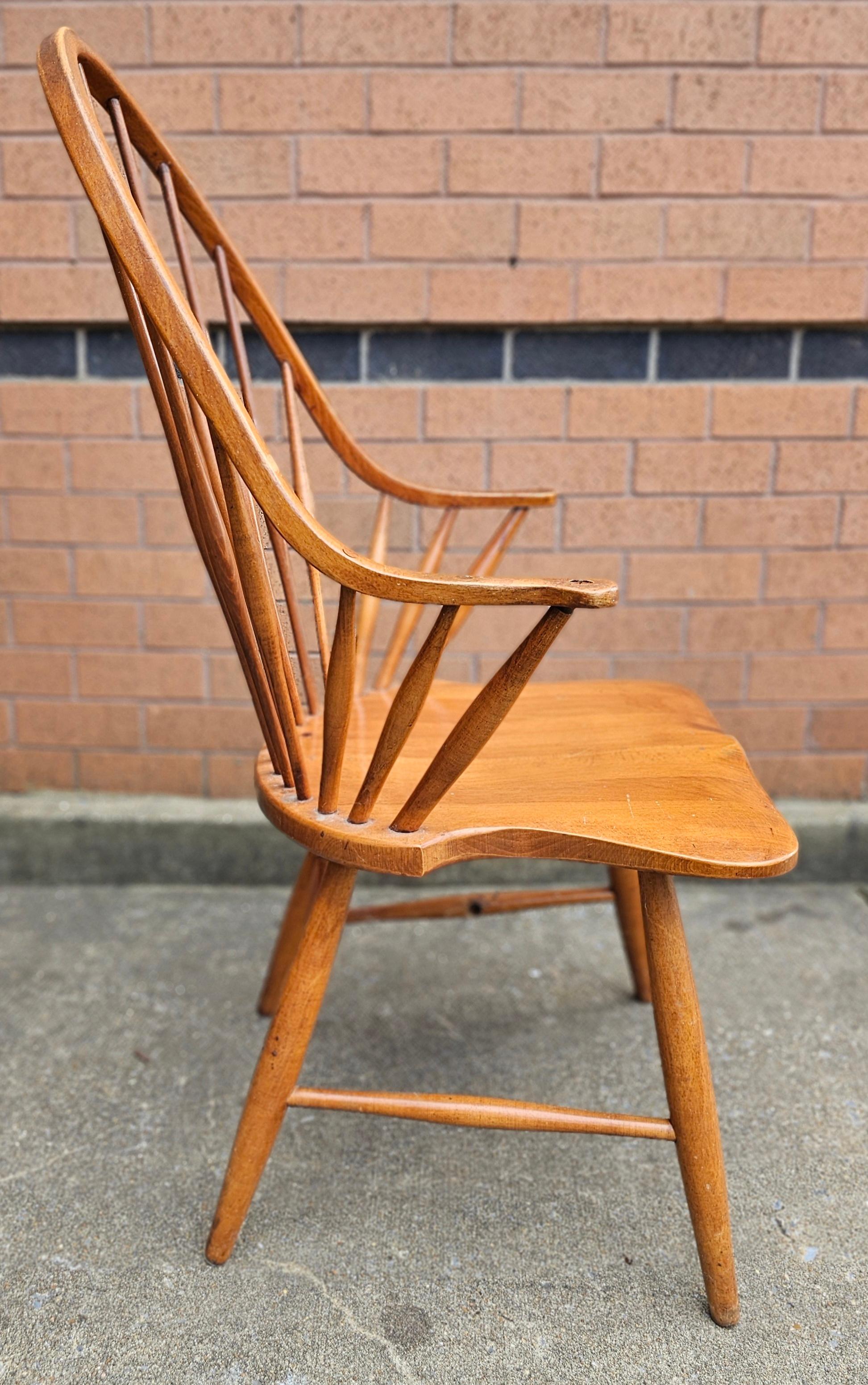 Set of Four Mid Century Maple Windsor Style Continuous Armchairs For Sale 2