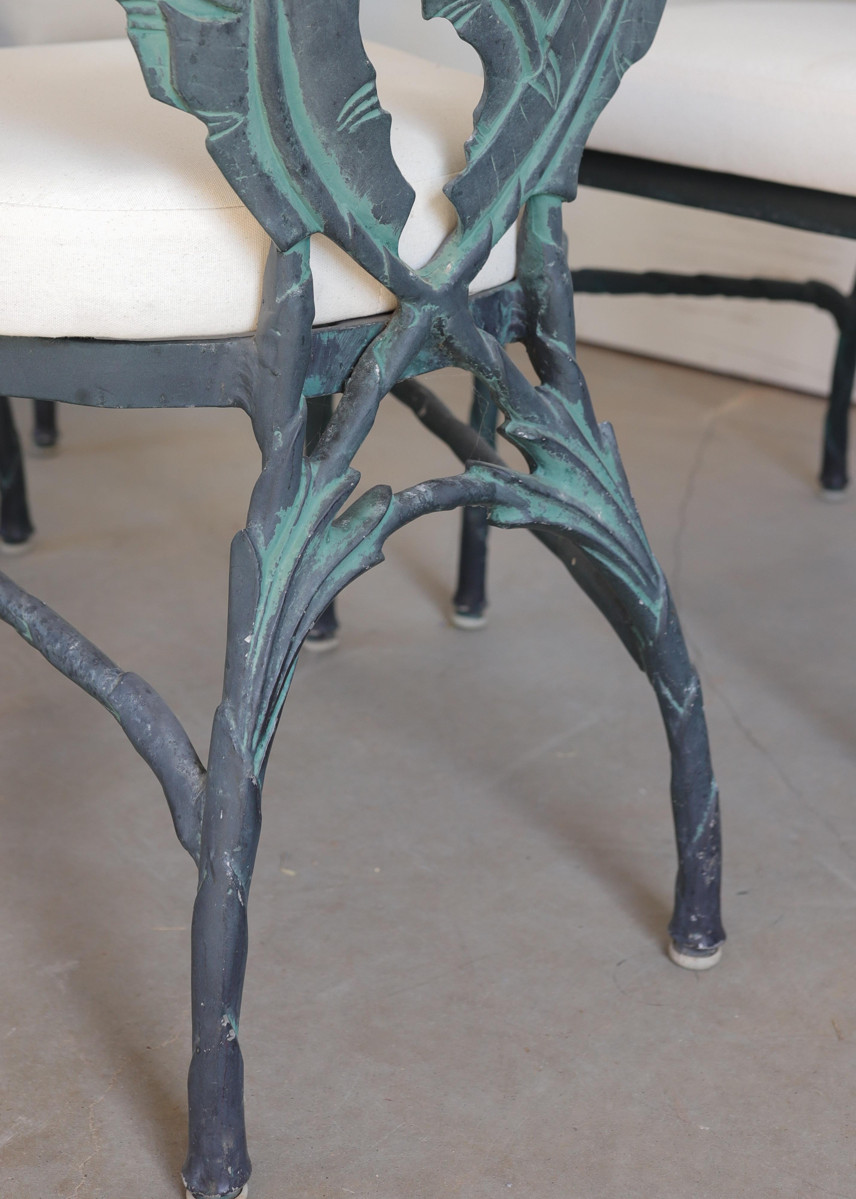 Ensemble de quatre chaises en feuilles de bananier de style moderne du milieu du siècle dernier en vente 1