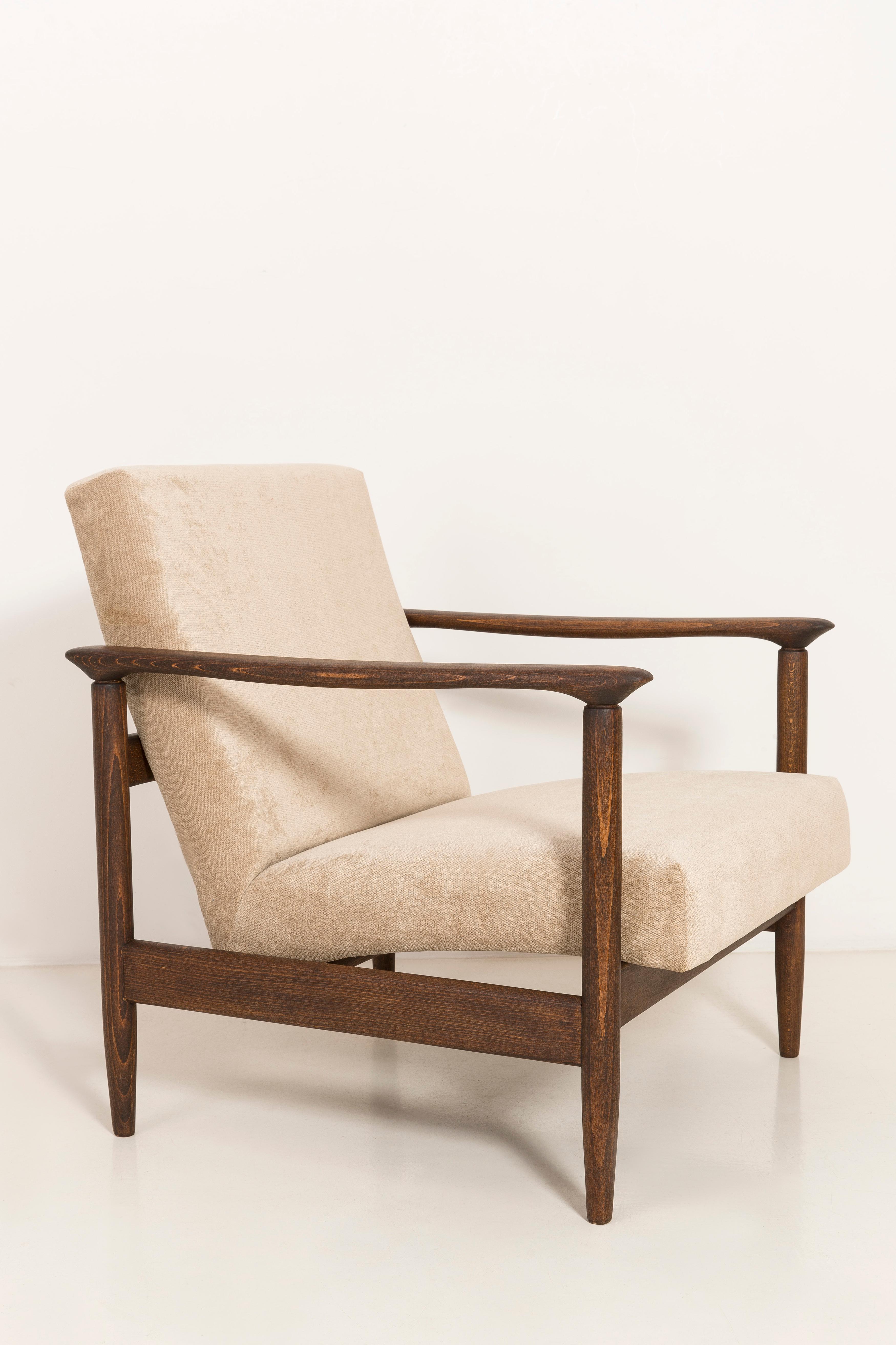 Set of Four Mid-Century Modern Beige Armchairs, Edmund Homa, 1960s, Poland In Excellent Condition For Sale In 05-080 Hornowek, PL