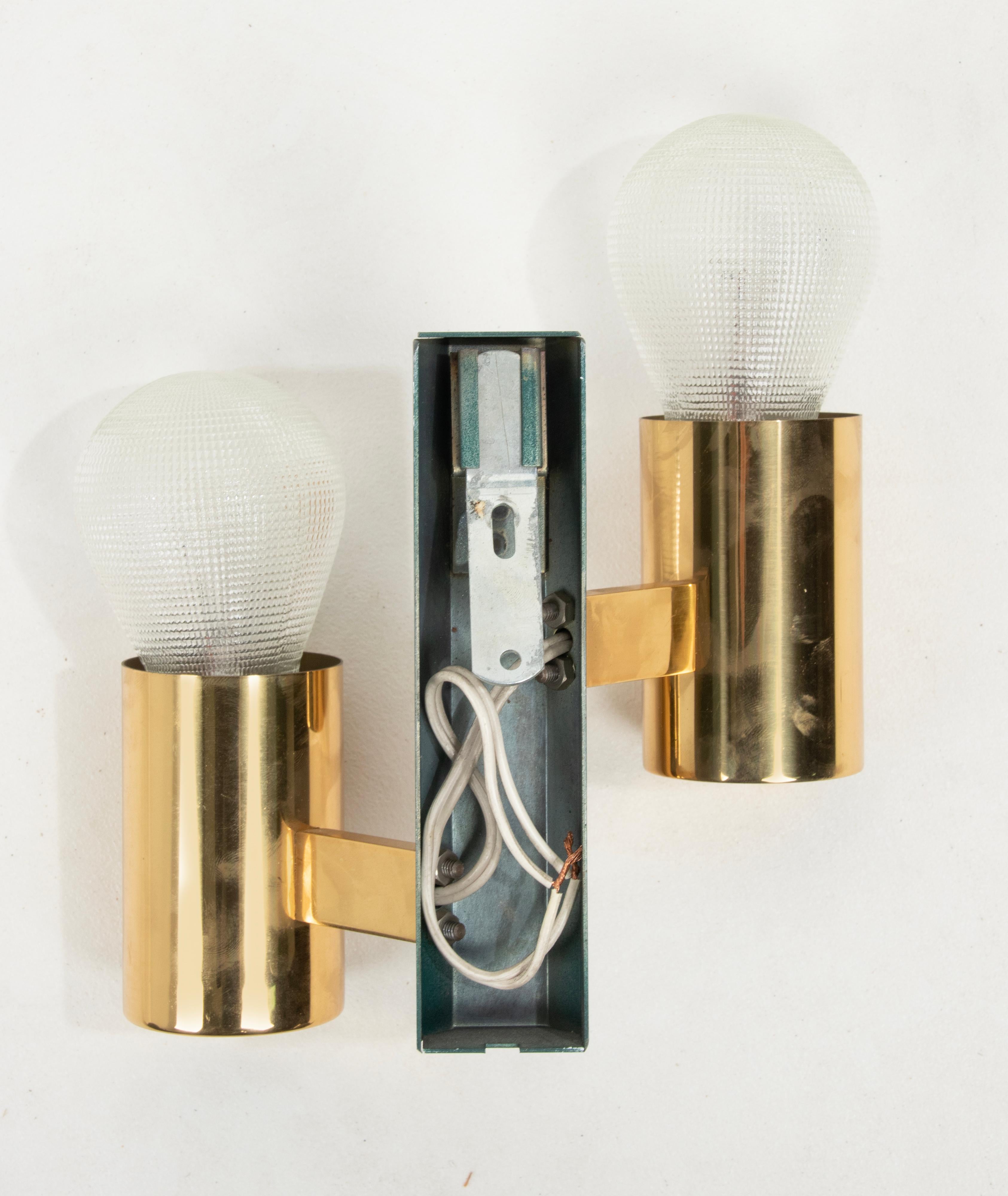 Set of four Mid-Century Modern Brass Wall Sconces For Sale 9