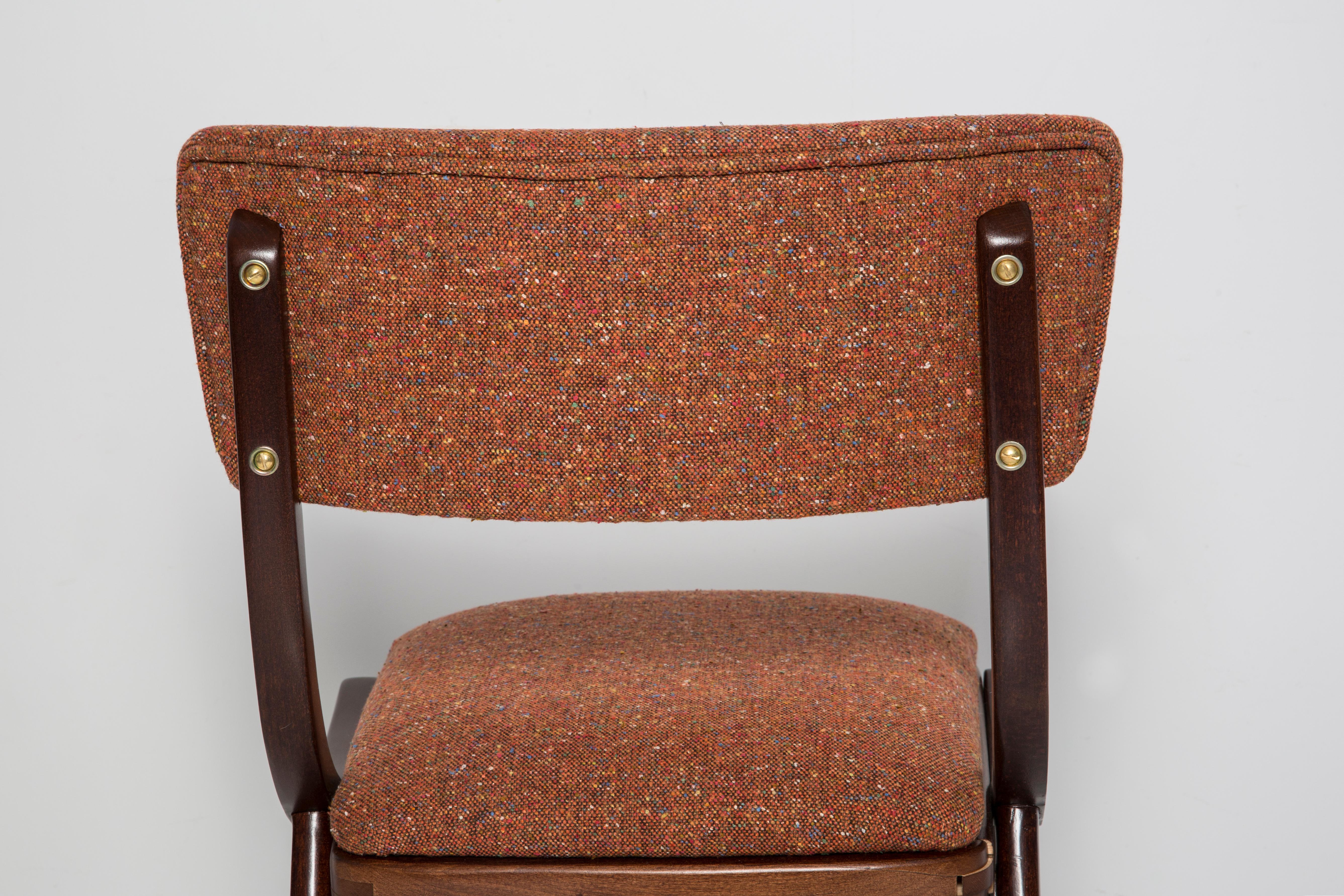 Set of Four Mid Century Modern Bumerang Chairs, Orange Melange, Poland, 1960s For Sale 2