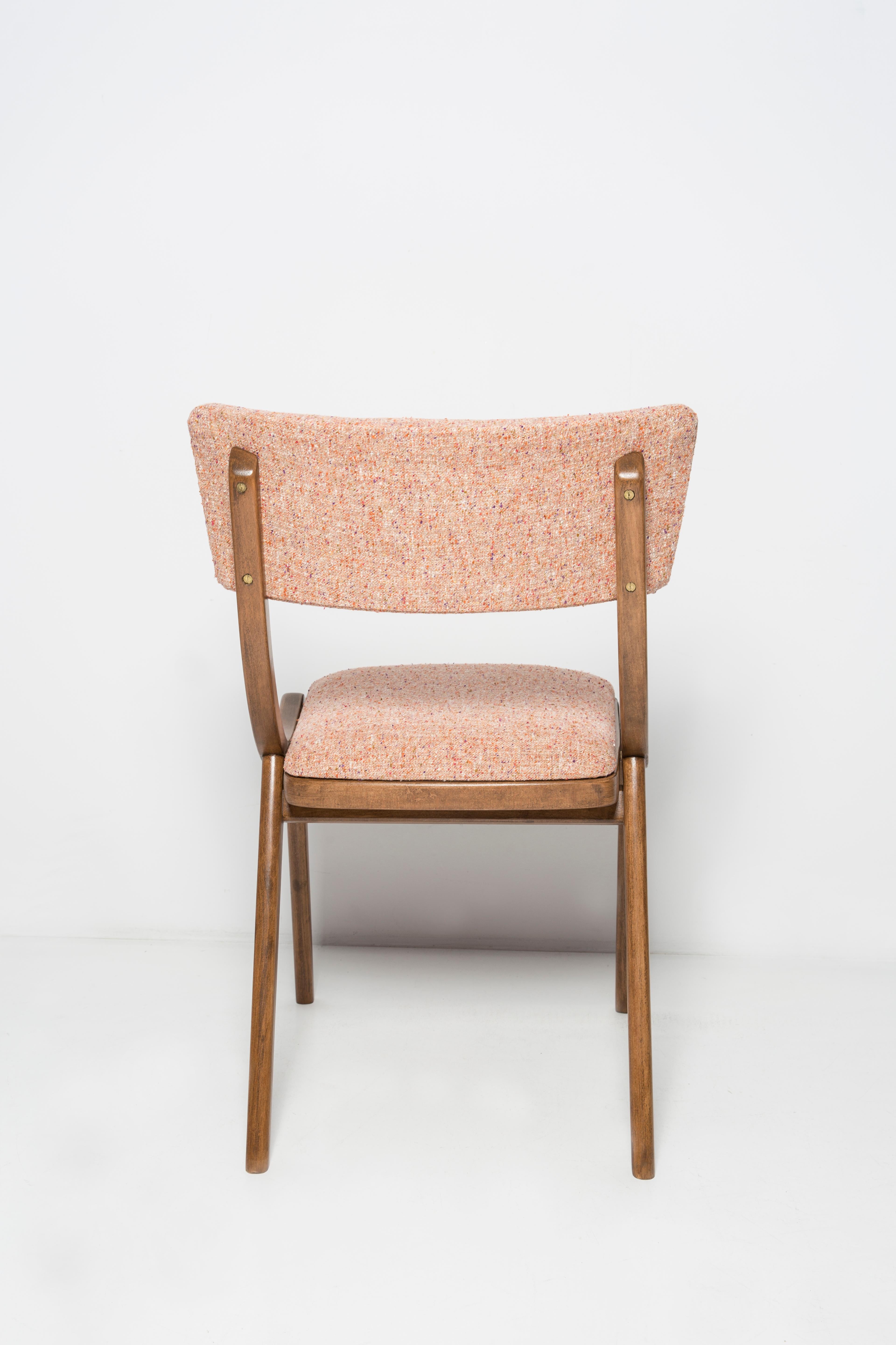 Hand-Crafted Set of Four Mid Century Modern Bumerang Chairs, Peach Orange Wool, Poland, 1960s For Sale