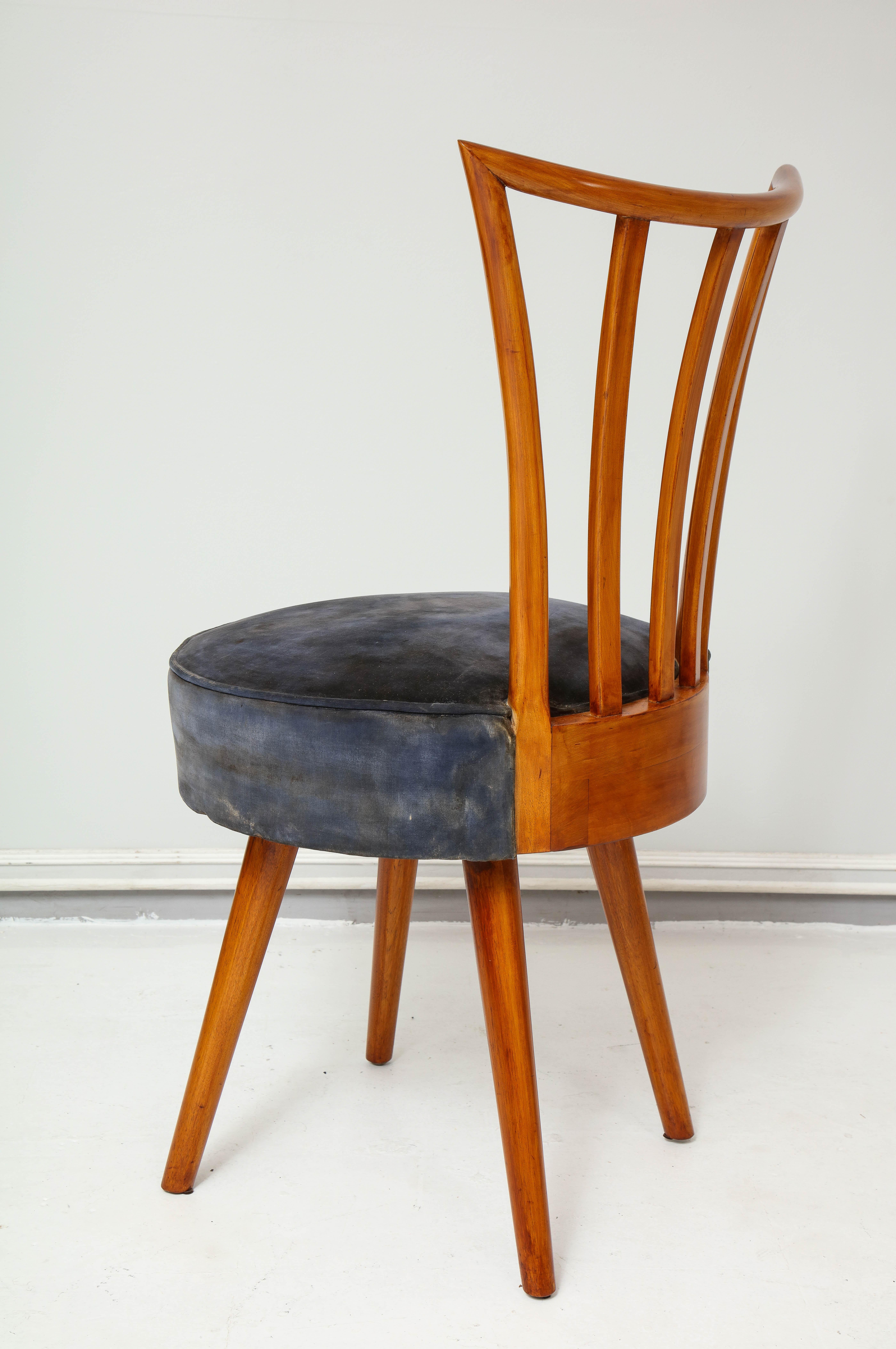 Set of Four Mid-Century Modern Chairs in the Manner of Robsjohn-Gibbings 3